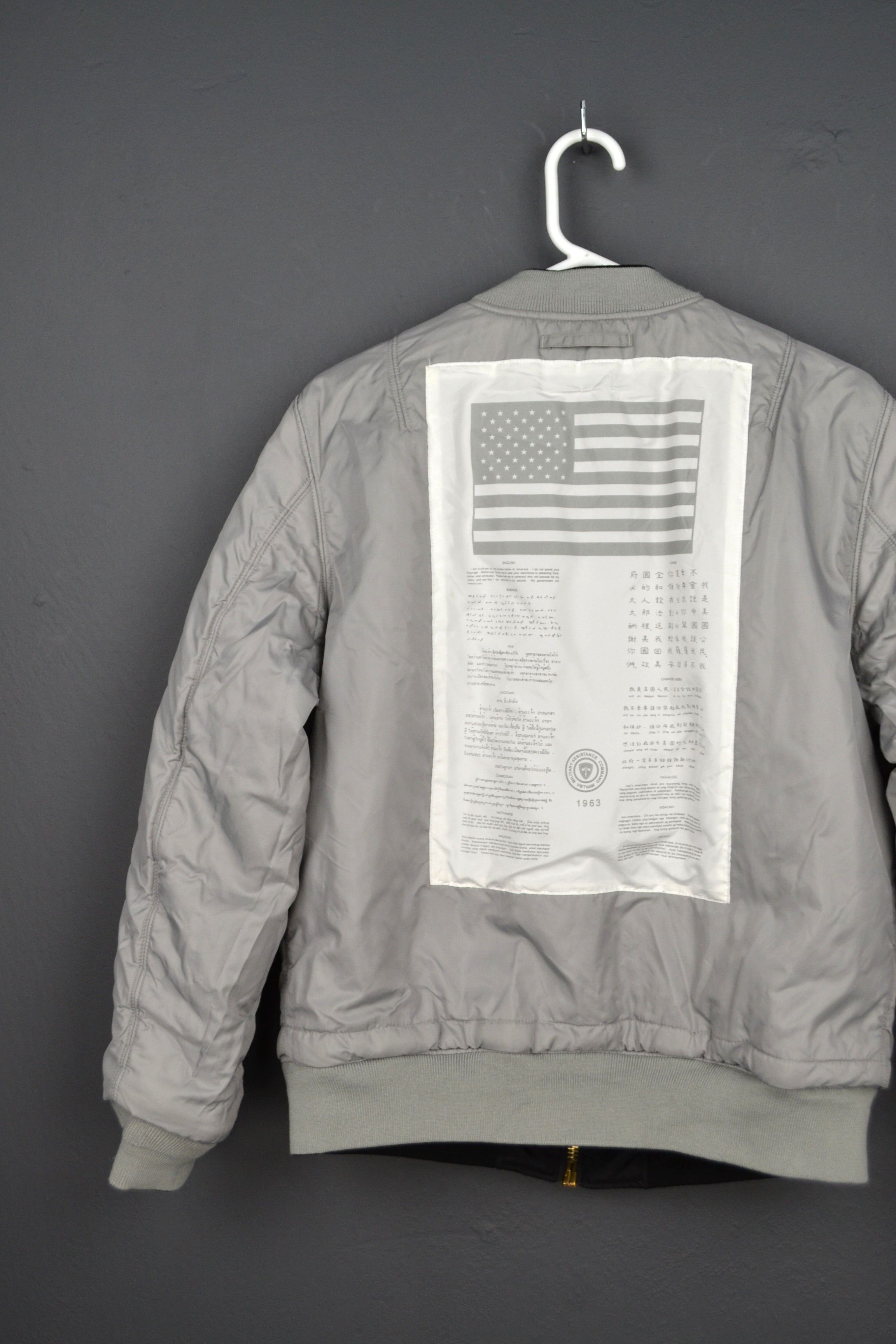 Alpha Industries Alpha Industries MA-1 Flag Gray Reversible Bomber Jacket L Size US L / EU 52-54 / 3 - 12 Thumbnail