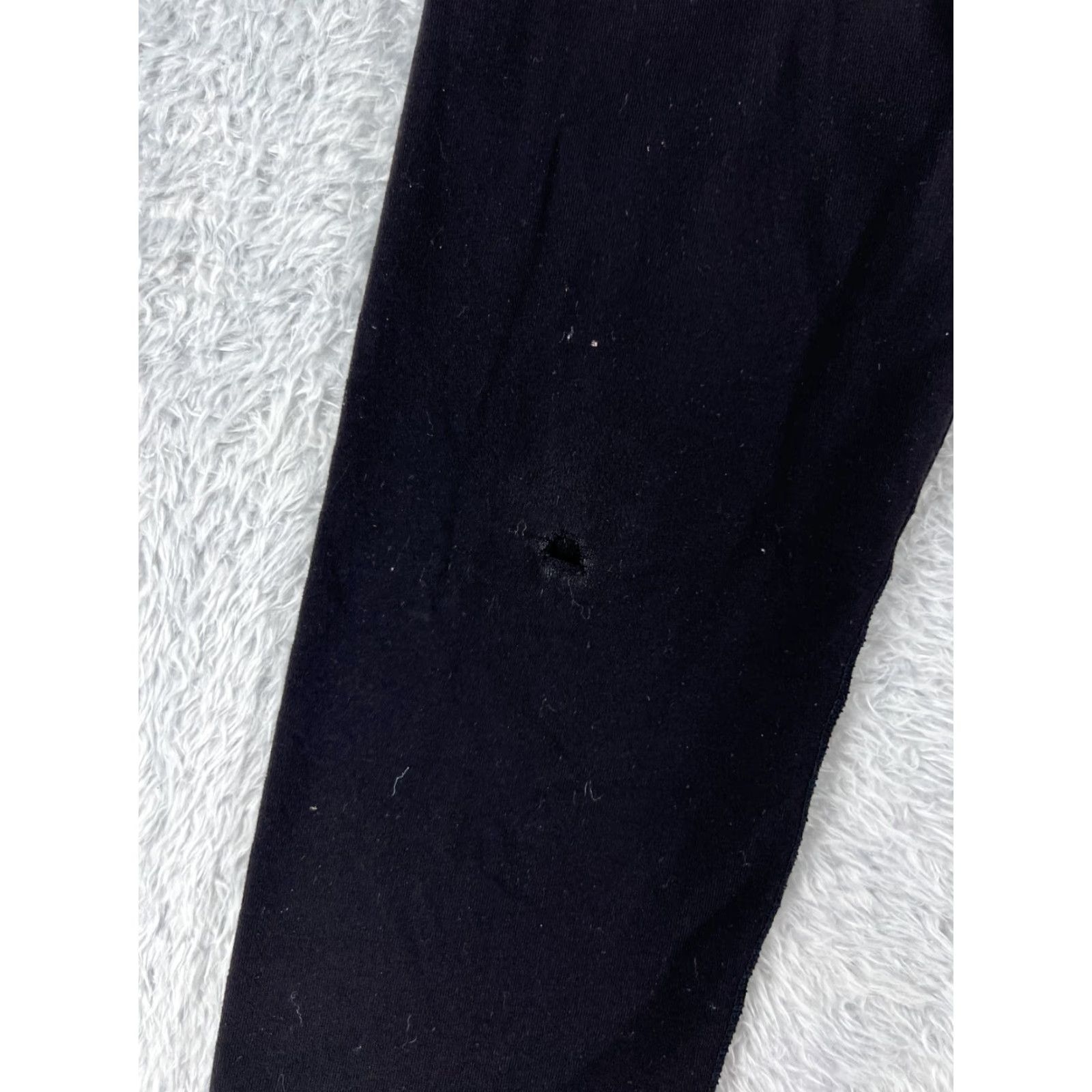 Lululemon Lululemon Pants Womens 6 Black Wunder Under Crop 20" ISSUES READ Cropped Leg Skinny Pockets Activewear Yoga Cross Training Dance Size 28" / US 6 / IT 42 - 3 Thumbnail