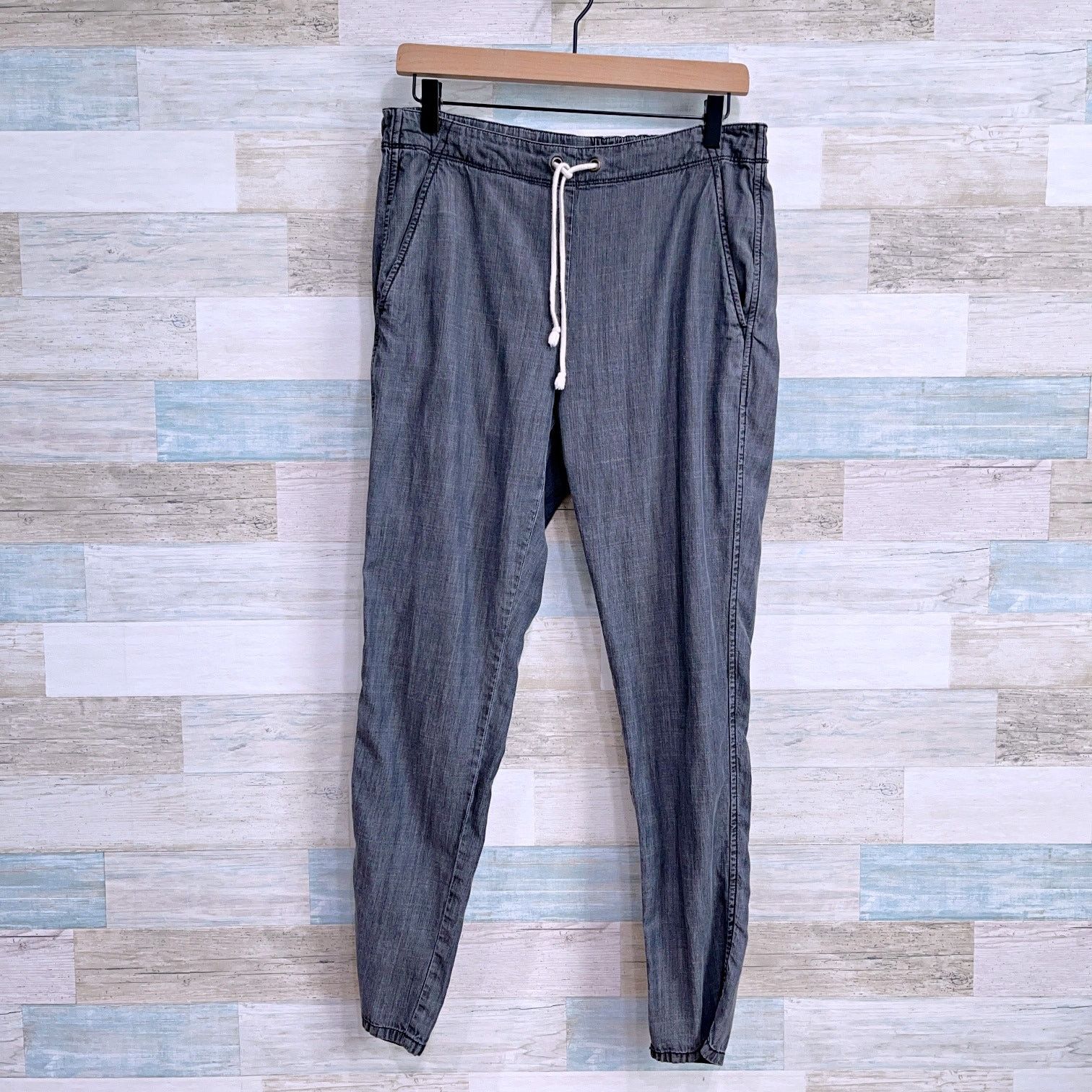 Eileen Fisher Eileen Fisher Tencel Pull On Tapered Pant Gray Chambray XXS Size 26" / US 2 / IT 38 - 1 Thumbnail