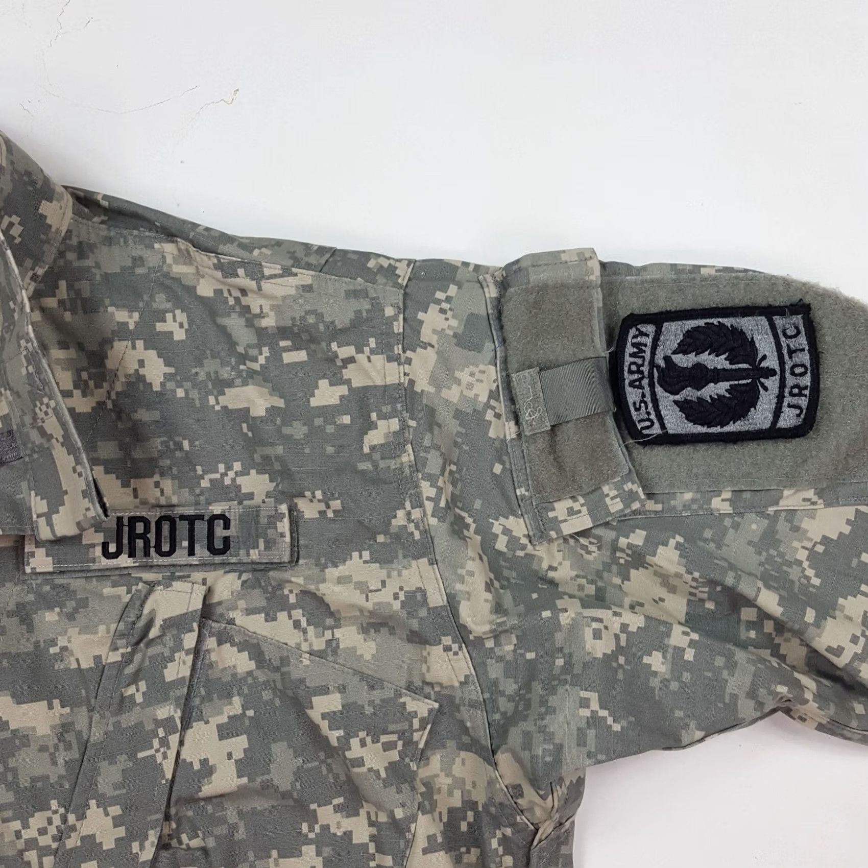 Vintage VINTAGE Army Digital Camo Military Patch Men's M Short Jacket Field Coat Zip Up Size US 31 - 4 Thumbnail