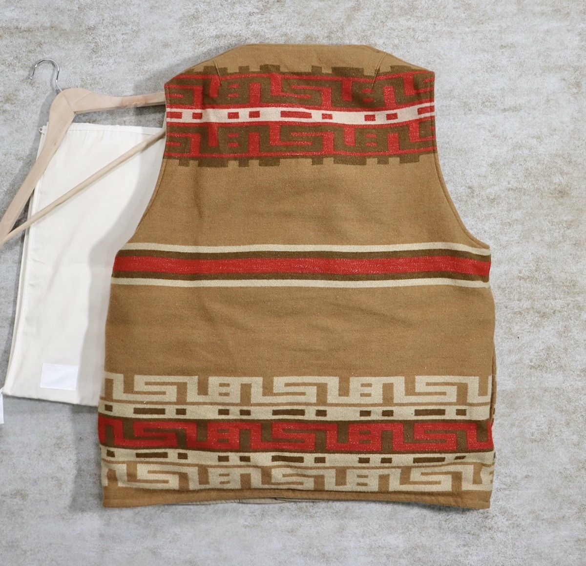 Visvim Visvim 24ss Kora Down Vest Blanket，size5 Size US XXL / EU 58 / 5 - 3 Thumbnail