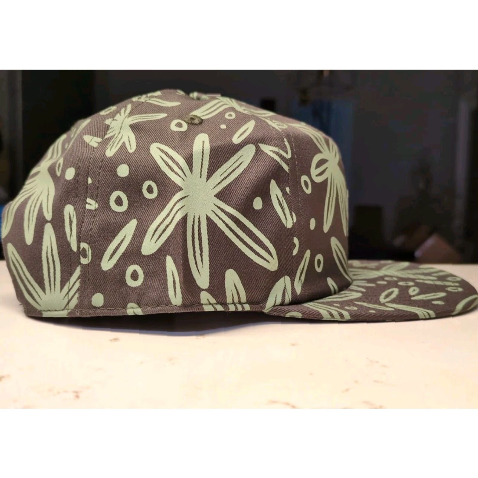VANS Trucker Hat Beach Off The Wall Embroidered Dark Grey  display picture 2