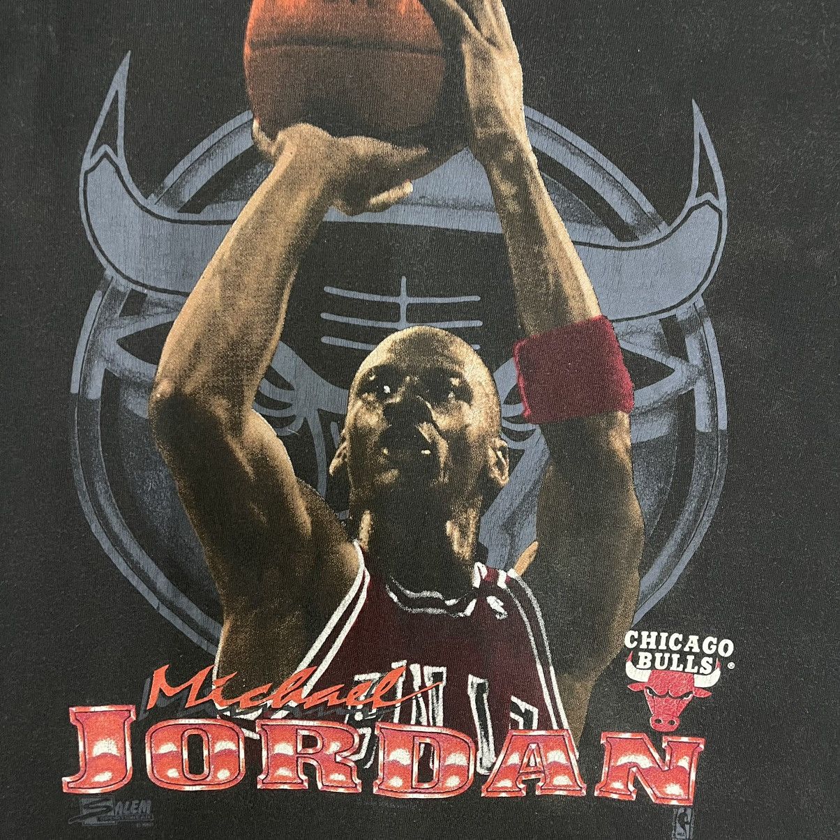 NBA × Salem Sportswear Vintage 90s Michael Jordan Chicago Bulls Salem Tee Size US L / EU 52-54 / 3 - 3 Thumbnail