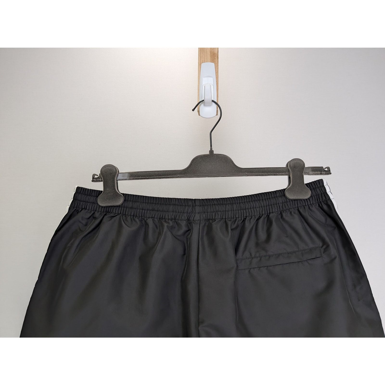 Adidas × Balenciaga o1rshd1 Swim Shorts in Black Size US 34 / EU 50 - 9 Thumbnail