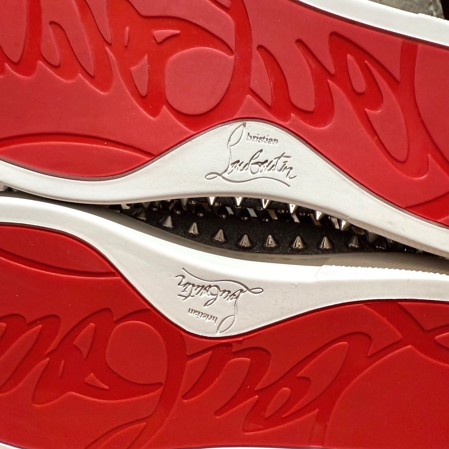 Christian Louboutin Christian Louboutin Silver Glitter Pik Boat Slip-on Sneakers Size US 6 / IT 36 - 6 Thumbnail