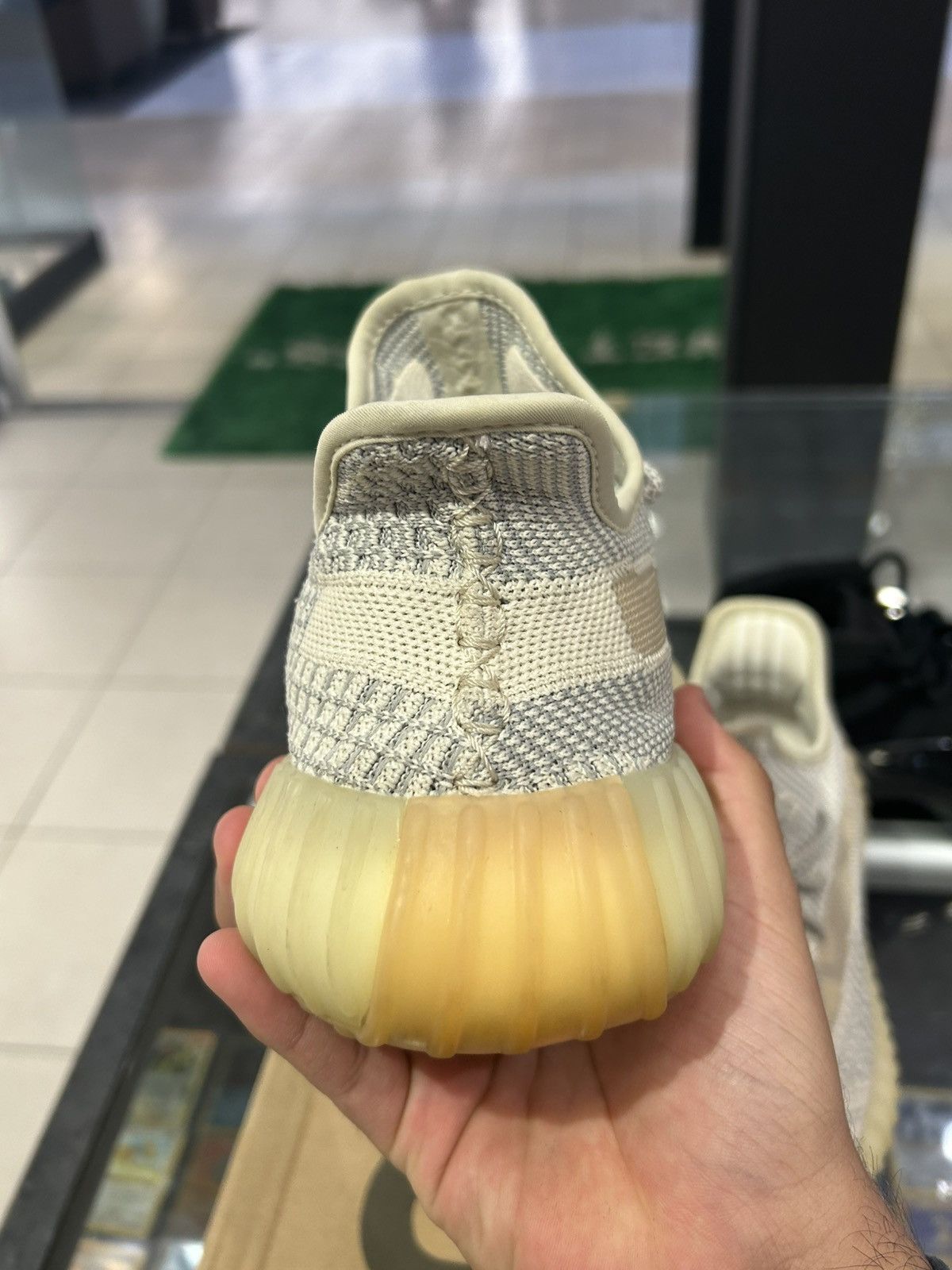 Yeezy Yeezy 350 lundmark Size US 8 / EU 41 - 9 Thumbnail