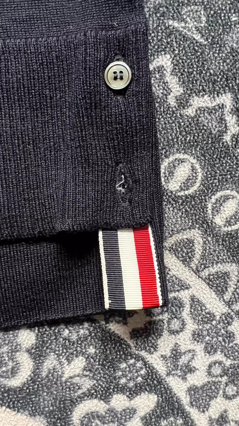 Thom Browne Thom browne Round-neck color-blocked vertical striped sweat Size US S / EU 44-46 / 1 - 3 Thumbnail