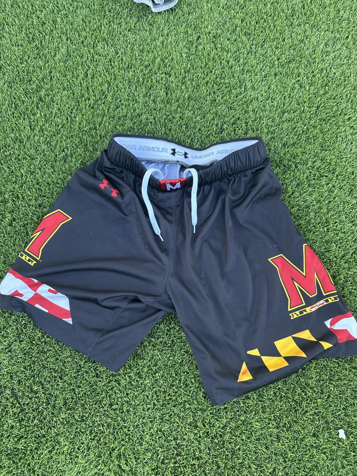 Under Armour Maryland Under Armour basketball shorts Size US 30 / EU 46 - 3 Thumbnail