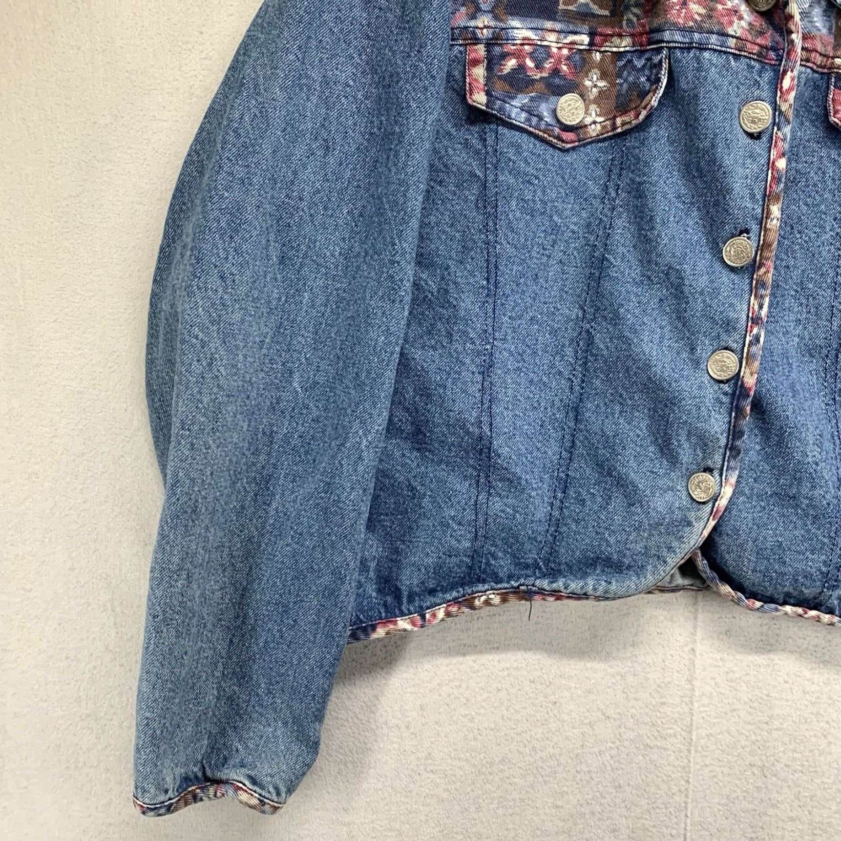 Denime VINTAGE Women’s Denim Jacket Medium Blue 80s 90s Fair Isle Pattern Crop Short Sleeve USA Size M / US 6-8 / IT 42-44 - 7 Thumbnail