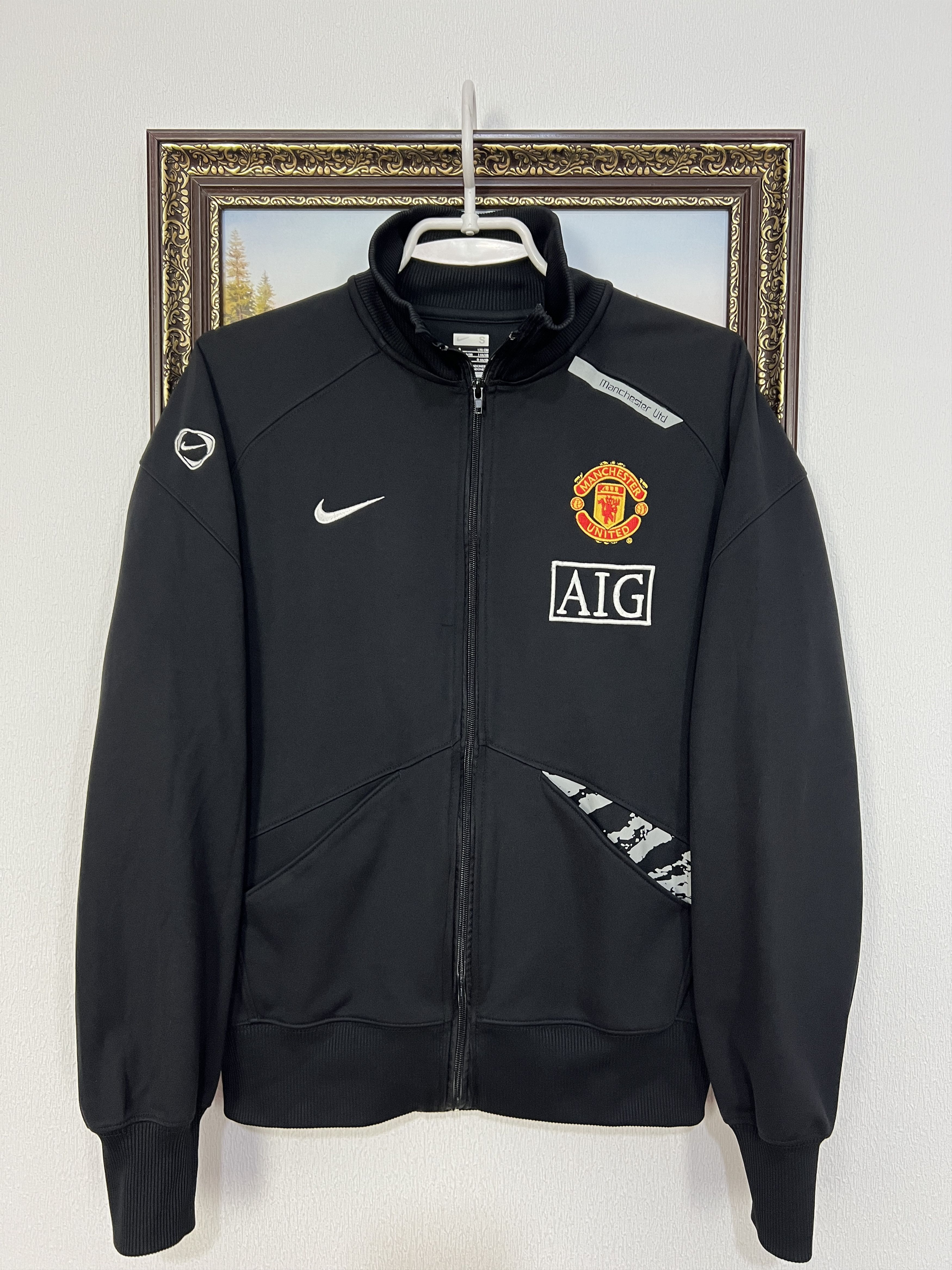 Nike × Vintage Vintage MANCHESTER UNITED AIG Jacket | Grailed
