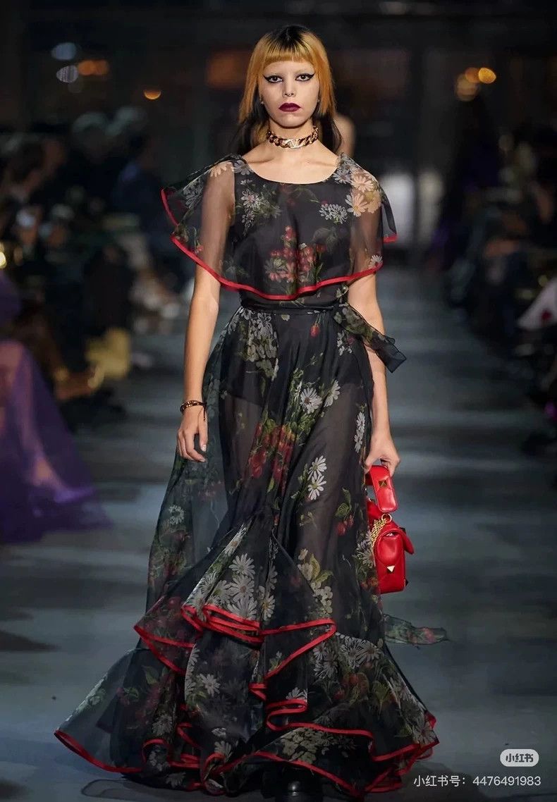 Valentino Valentino Oil painting-like texture dress dress Size XS / US 0-2 / IT 36-38 - 9 Thumbnail