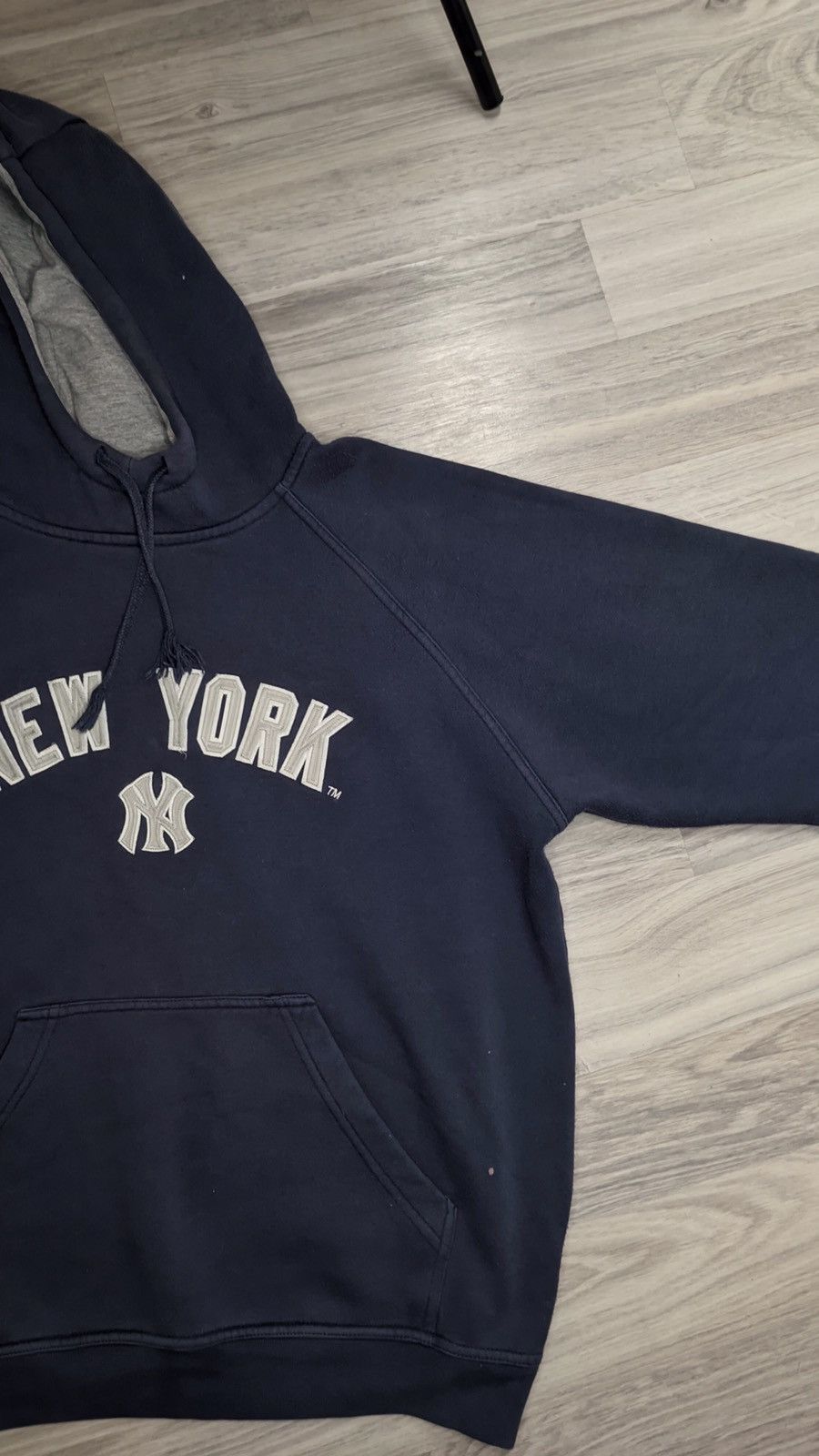 New York Yankees New York Yankees Y2K vintage Big Logo faded hoodie Size US M / EU 48-50 / 2 - 4 Thumbnail