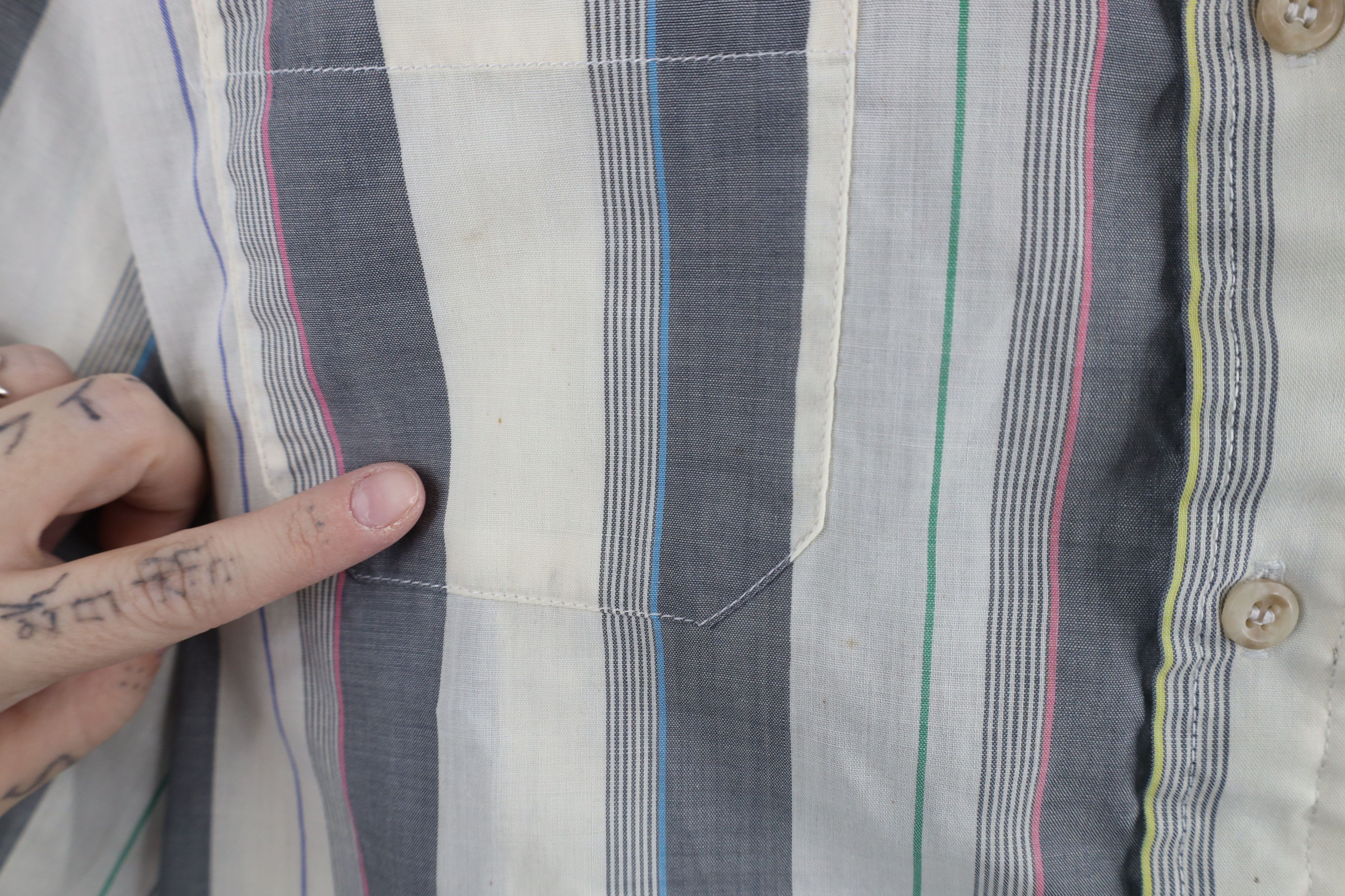 Vintage Vintage 90s Streetwear Rainbow Striped Collared Button Shirt Size US XL / EU 56 / 4 - 11 Thumbnail
