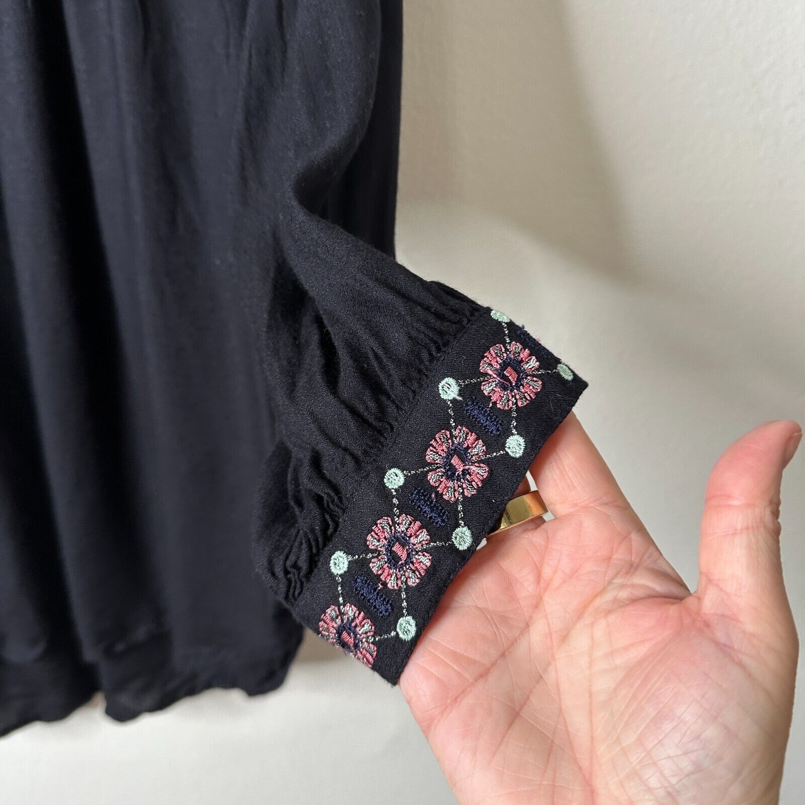 Other Velvet By Graham & Spencer Eva Black Peasant Top XS Size XS / US 0-2 / IT 36-38 - 6 Thumbnail