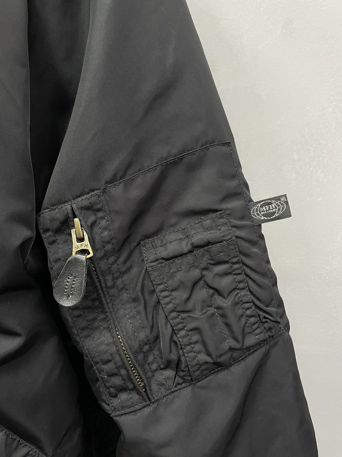 Alpha Industries Rare CWU bomber jacket schott style boxy fit streetwear y2k Size US XXL / EU 58 / 5 - 4 Thumbnail