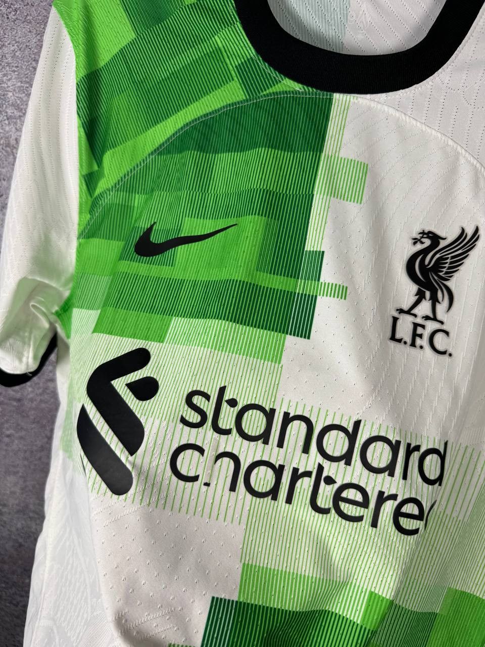 Nike M.SALAH Liverpool 2023/24 Away Nike DrifitADV Soccer Jersey Size US S / EU 44-46 / 1 - 8 Thumbnail