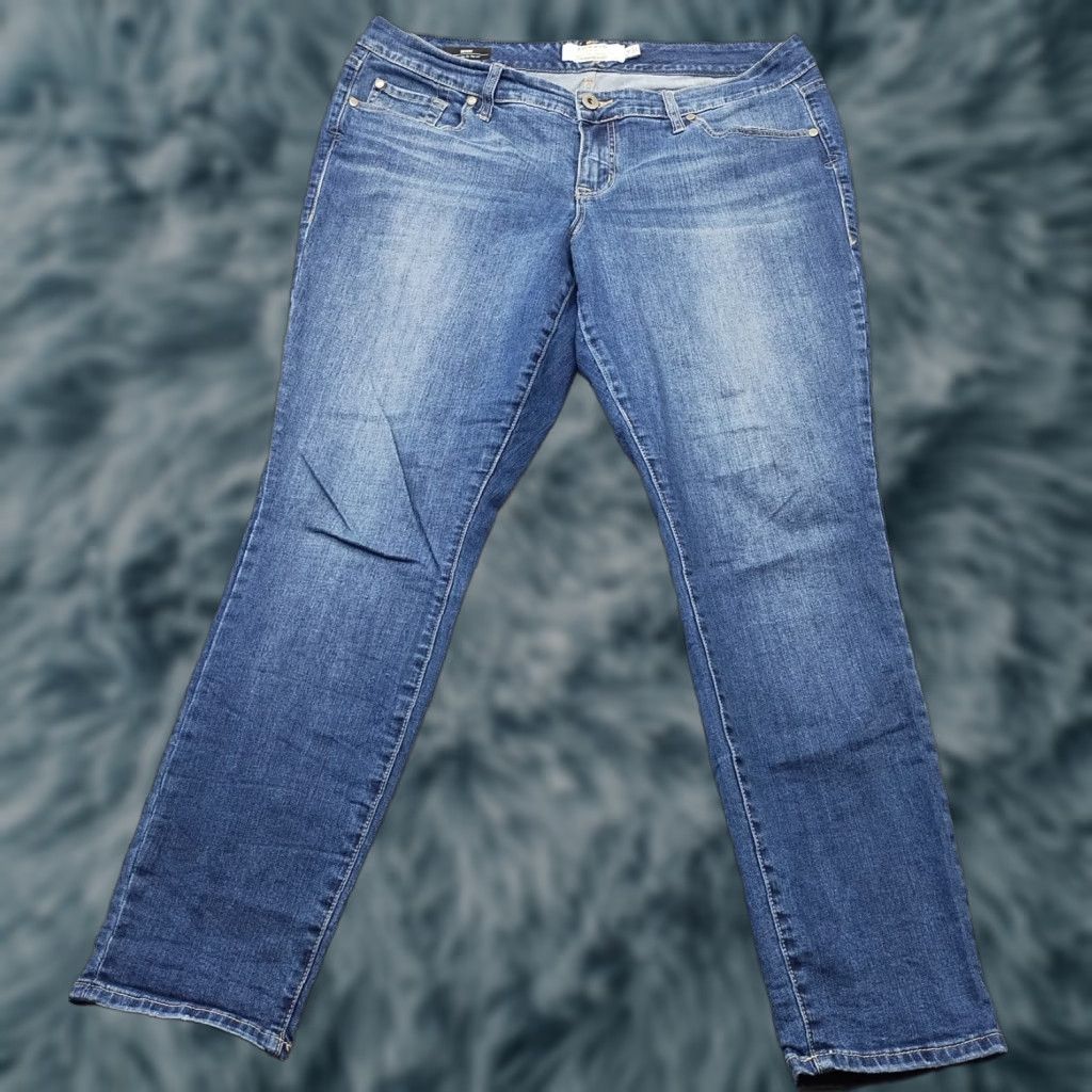 Torrid Torrid Skinny Jeans Women Size 16 Blue Denim 5-Pocket Design We Swear By The Fit Womens 16 Blue Denim Jeans Skinny 5-Pocket Design Torrid Size 38" / US 16 / IT 52 - 1 Thumbnail