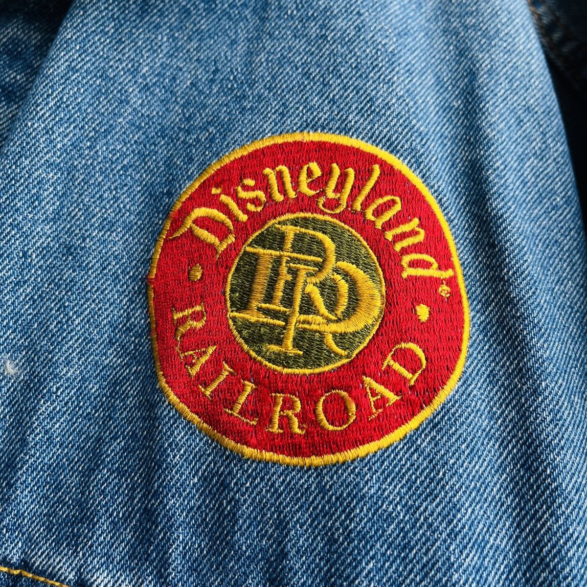 Other Vintage Disneyland Railroad Embroidered Denim Jacket XXL Size US XXL / EU 58 / 5 - 10 Thumbnail