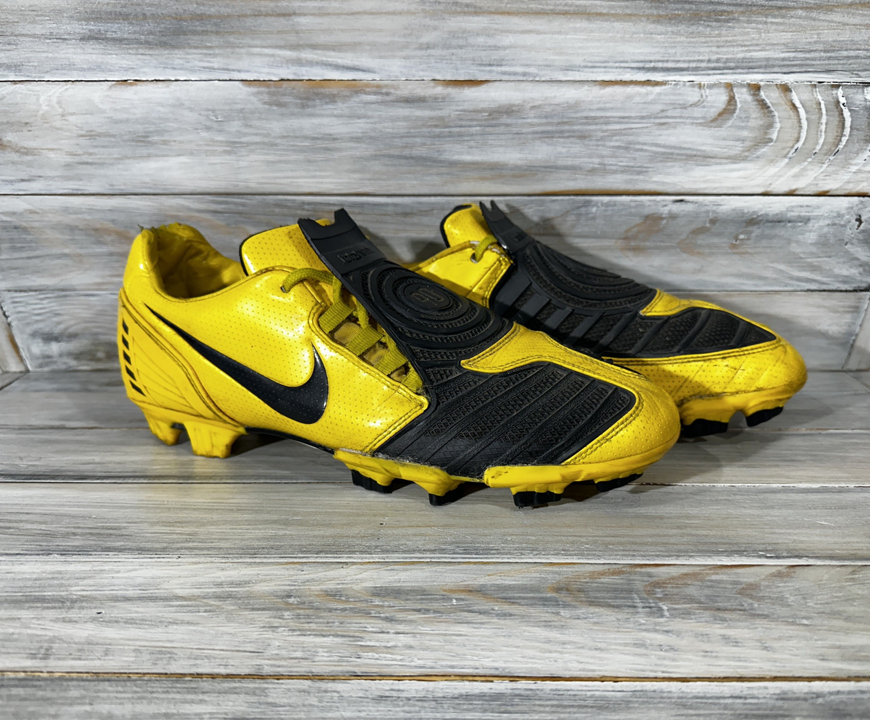 Nike t90 yellow black best sale