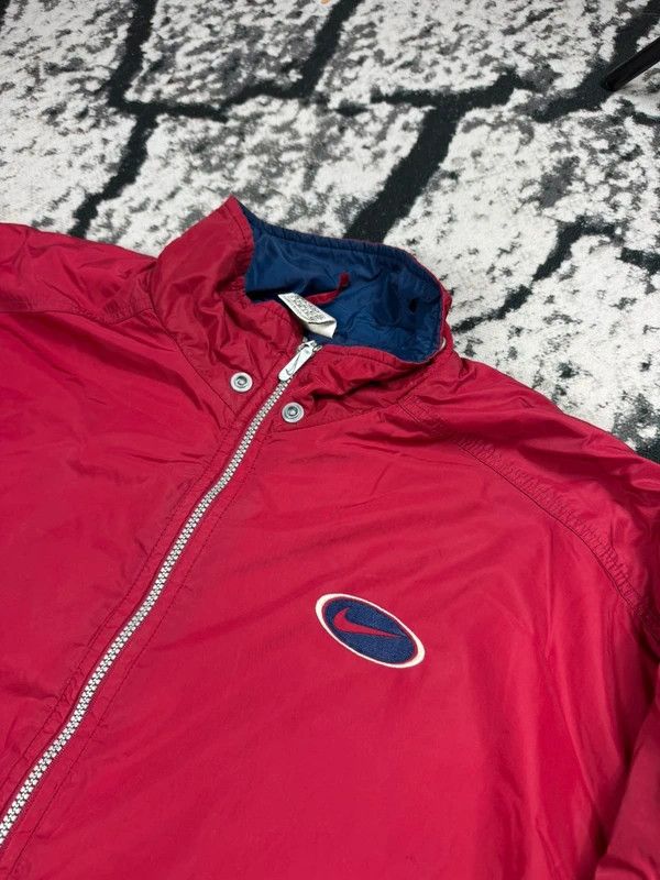 Nike Nike vintage down jacket red navy blue L swoosh Size US L / EU 52-54 / 3 - 4 Thumbnail