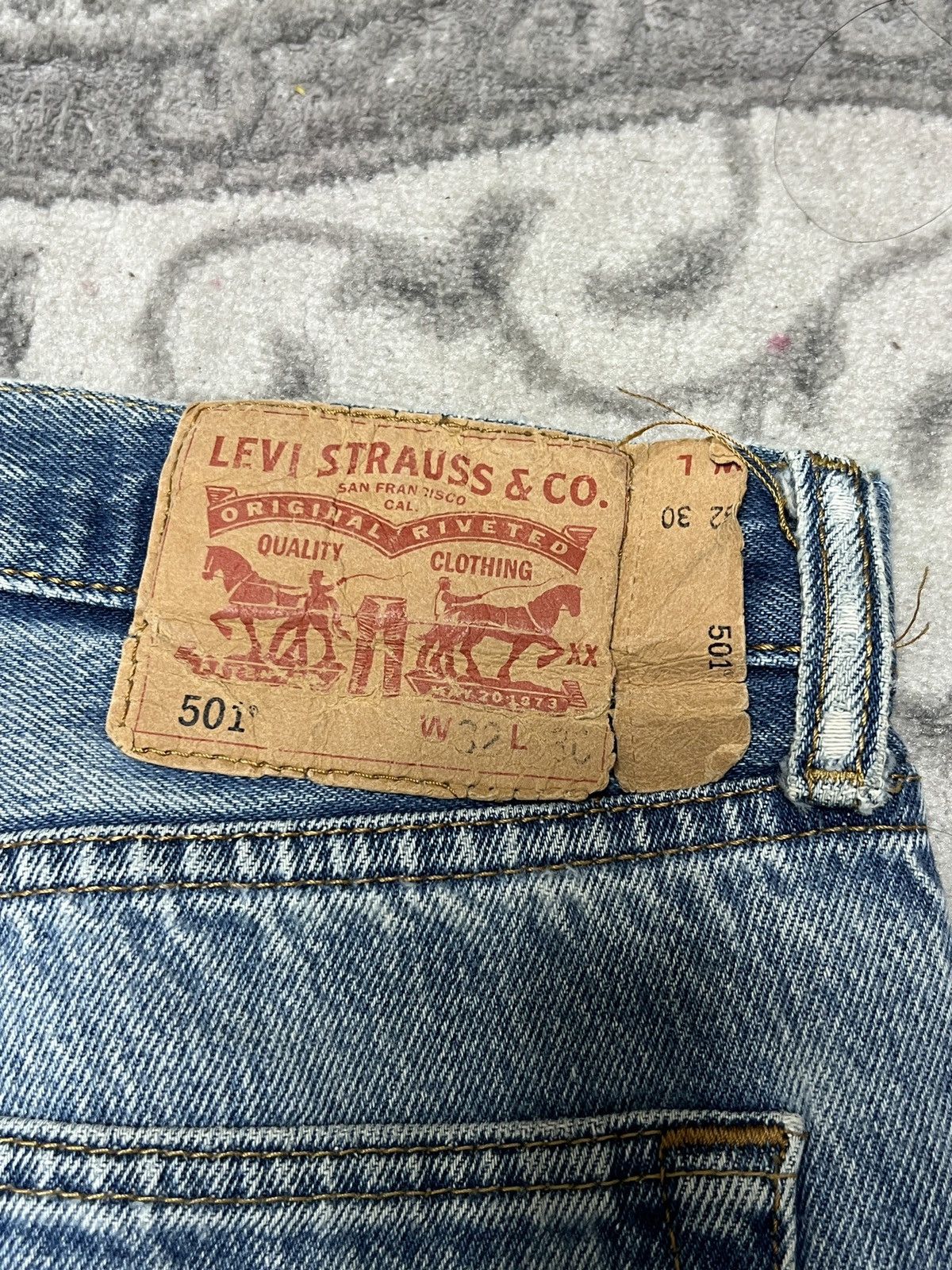 Levi's × Levi's Vintage Clothing LEVIS 501 32 x 30 DISTRESSED JEANS DENIM Size US 31 - 5 Thumbnail