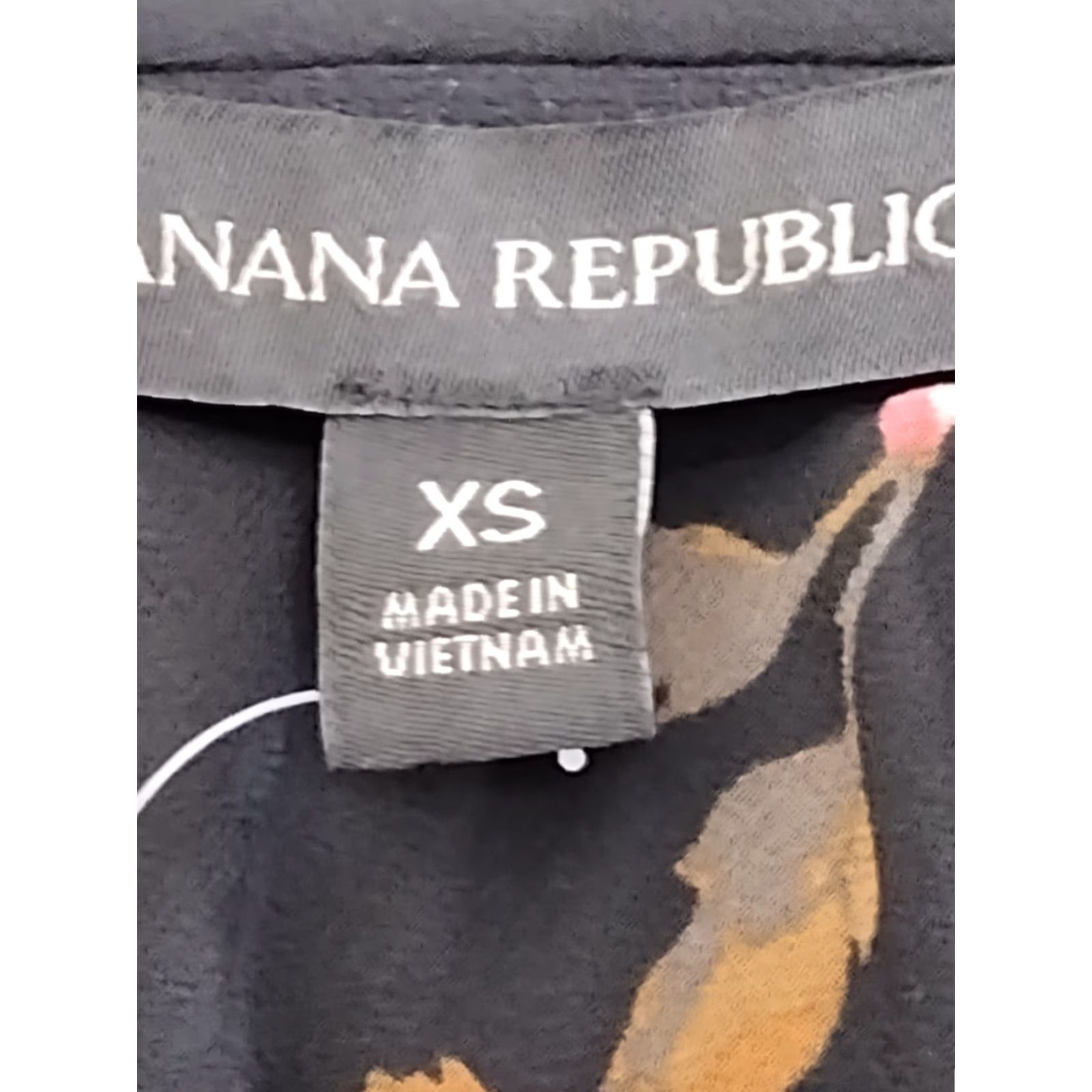 Banana Republic Banana Republic Skirt Women's Maxi Floral Black XS Long Silk Blend Pattern Bohemian Flower Color: Black Size XS Adults Women Size 26" / US 2 / IT 38 - 5 Thumbnail