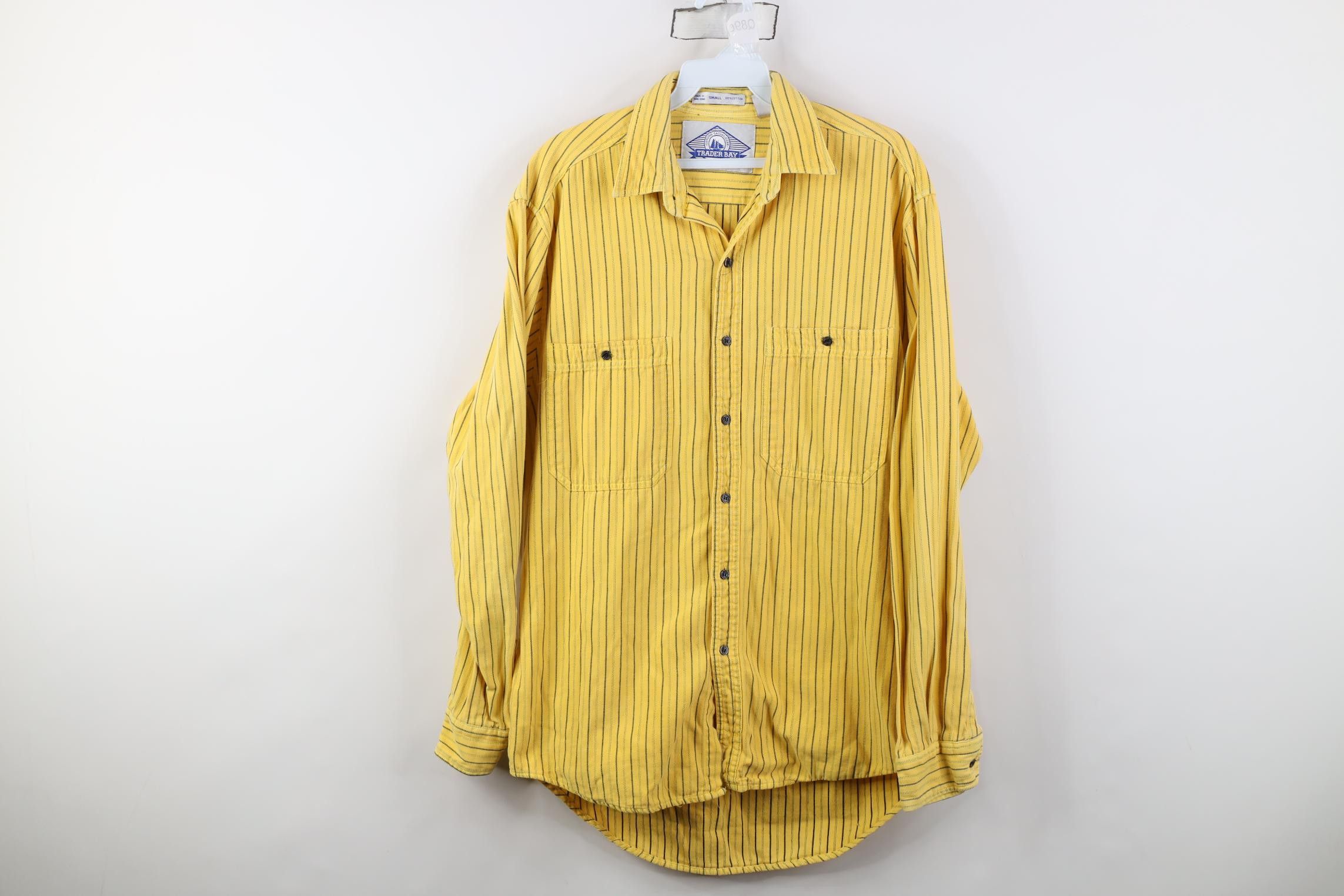 Vintage Vintage 90s Streetwear Big Pocket Button Shirt Yellow Size US S / EU 44-46 / 1 - 1 Thumbnail