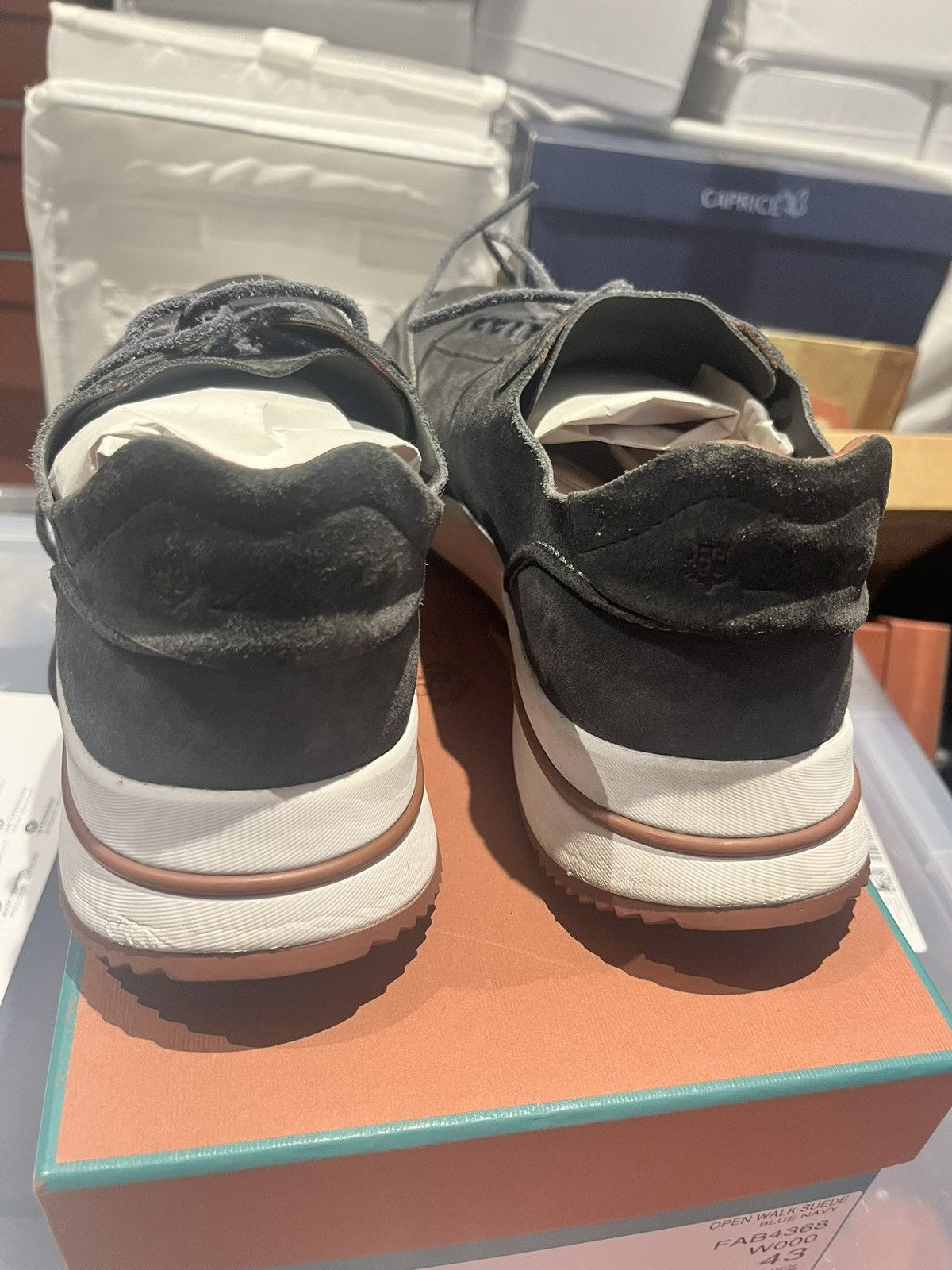 Loro Piana Loro Piana dark grey / black weekend walk uk 8 eu 42 Size US 9 / EU 42 - 5 Thumbnail
