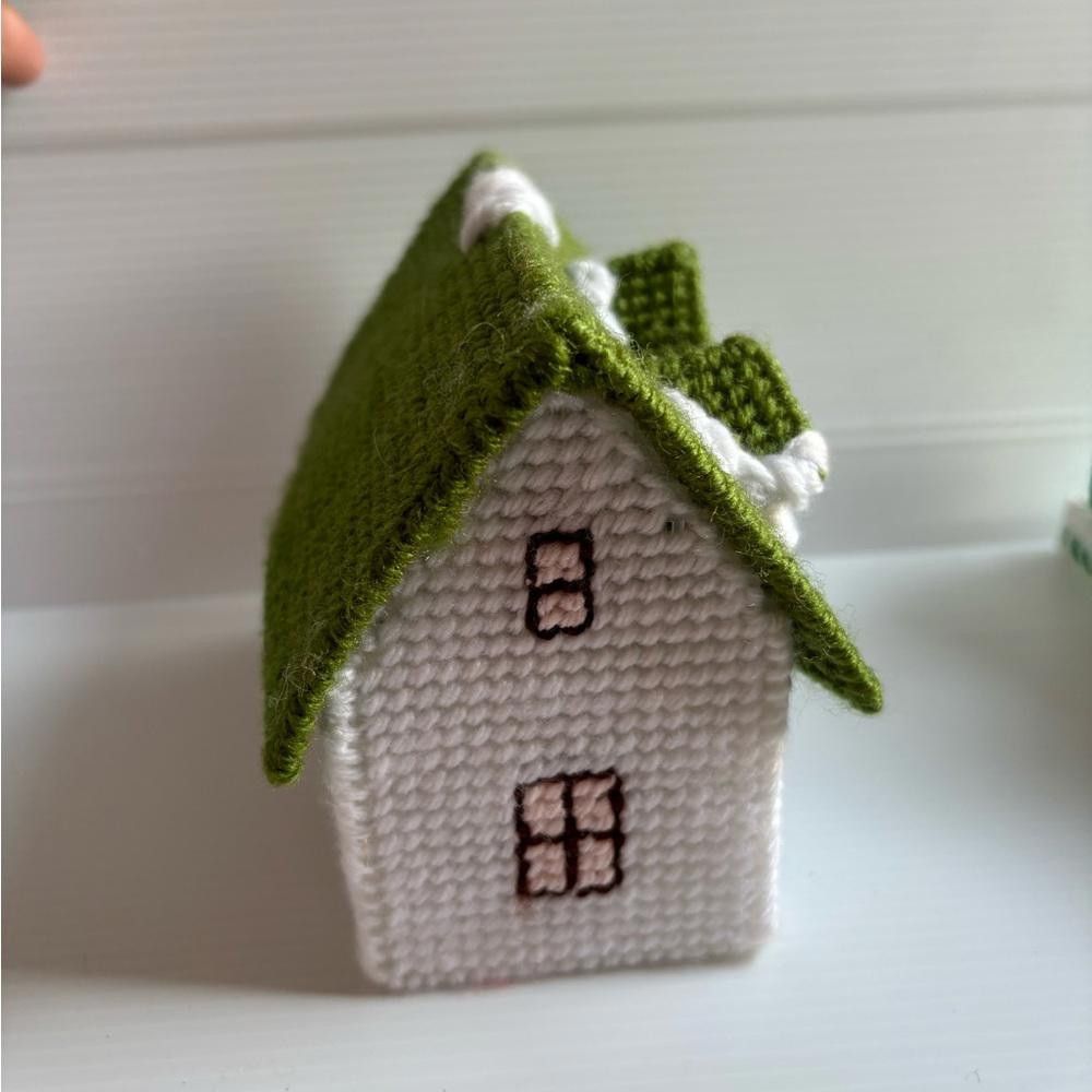 Vintage Plastic Canvas Needlepoint 2 Trains and 4 Houses