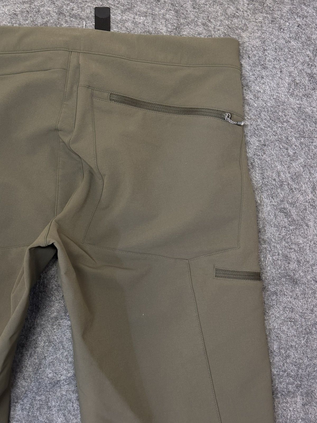 The North Face The North Face men's Summit Series hiking pants . Size US 33 - 9 Thumbnail