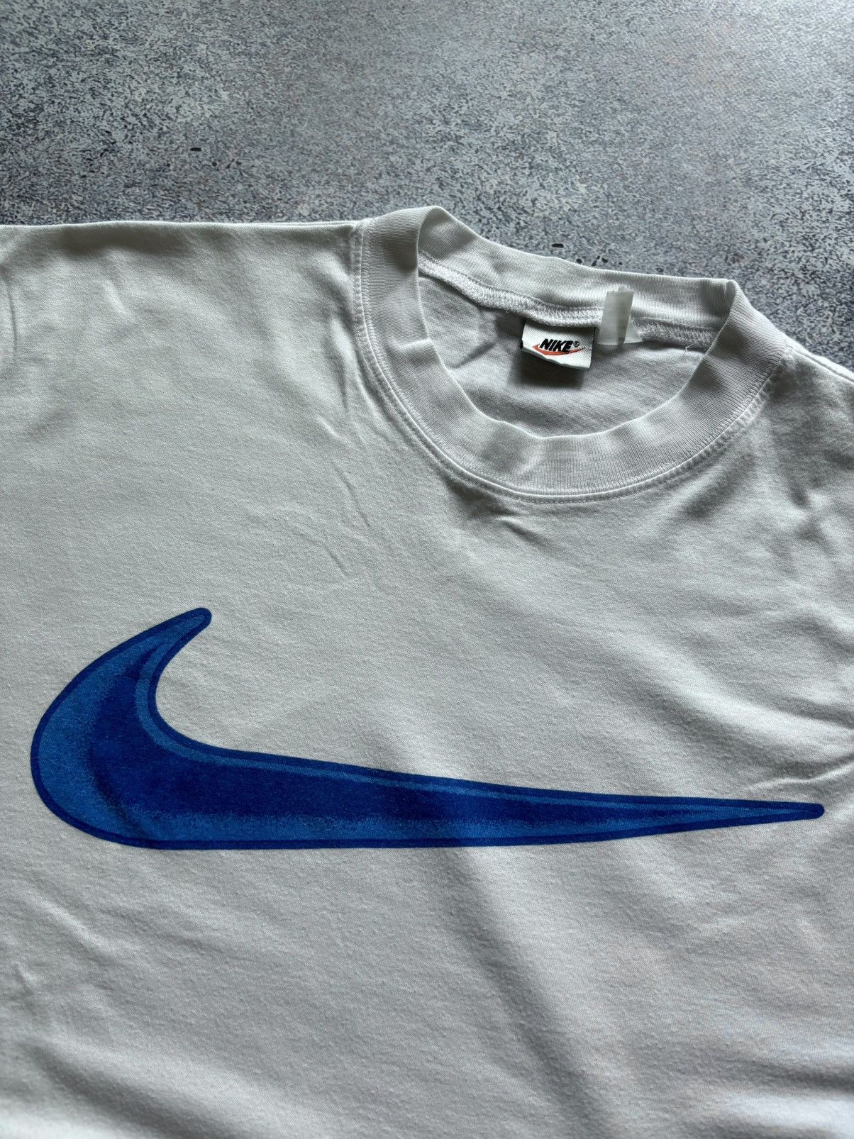 Nike Vintage 90’s Nike Tshirt Baggy Big Swoosh Logo Retro USA Size US XL / EU 56 / 4 - 2 Thumbnail