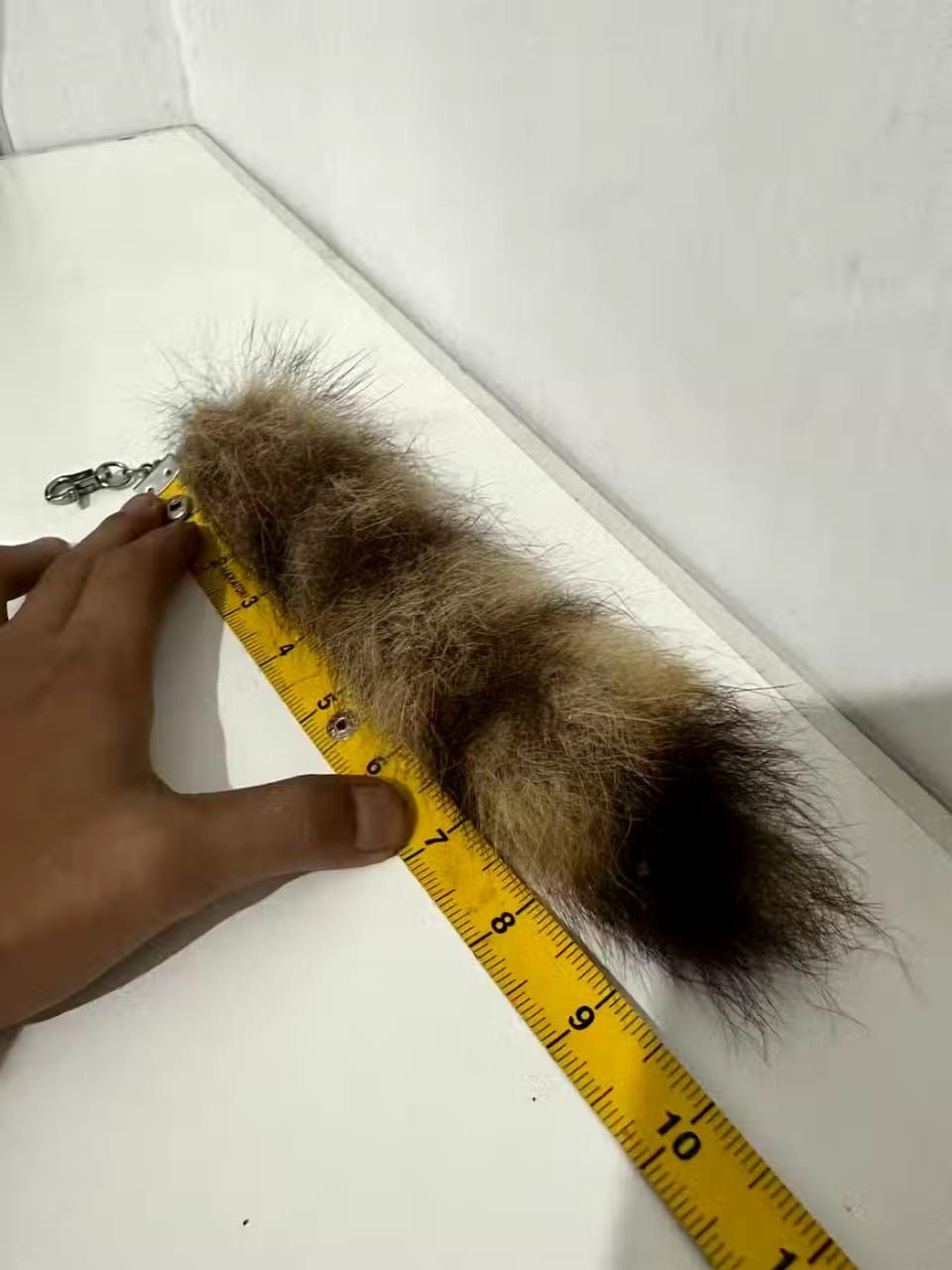 Handmade Faux Fur Accessories KeyChain / Key ring / Tail Design Size ONE SIZE - 5 Thumbnail