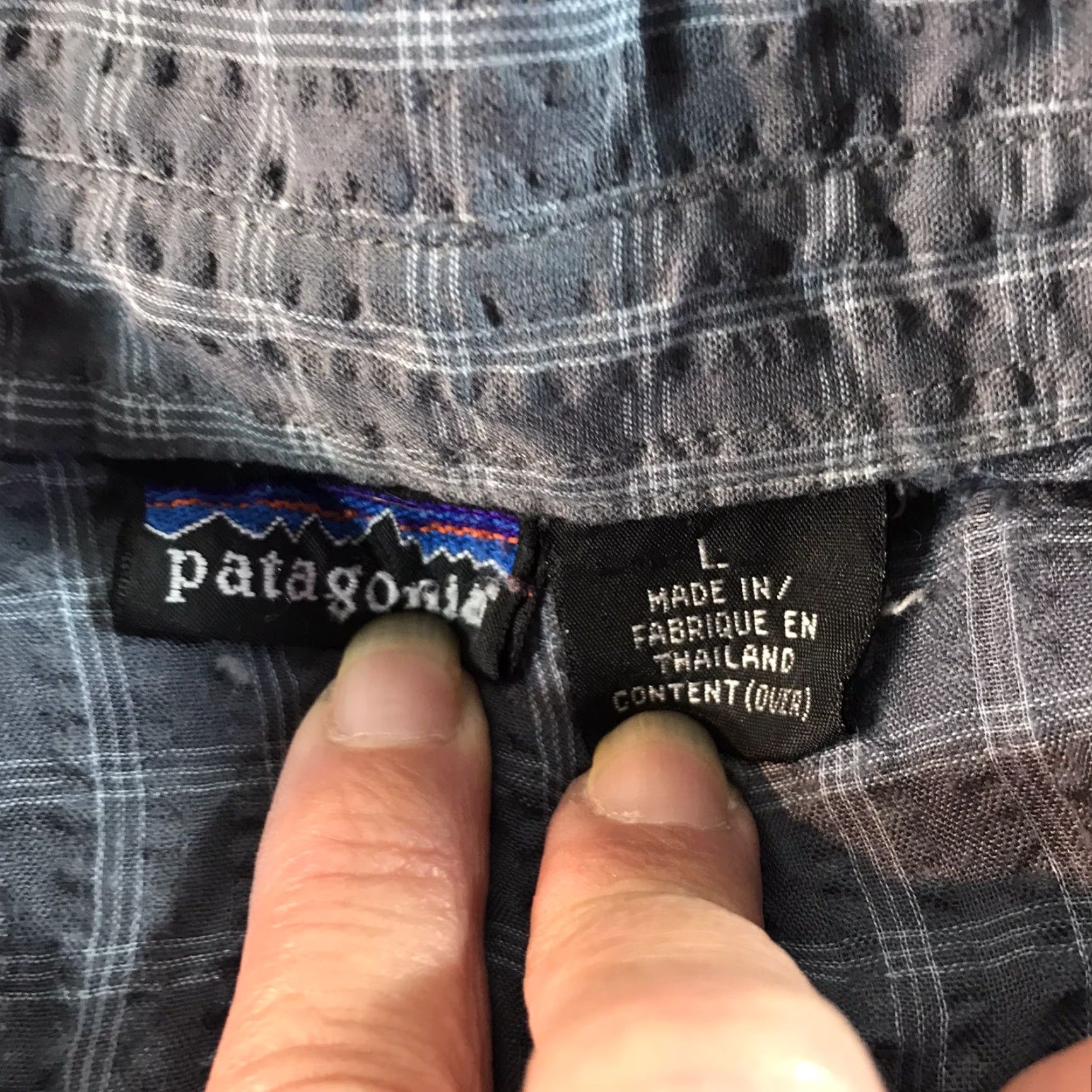 Patagonia Patagonia Button Up Mens Size L Gray/Wht Plaid Organic Cotton Button Up Size US L / EU 52-54 / 3 - 7 Thumbnail