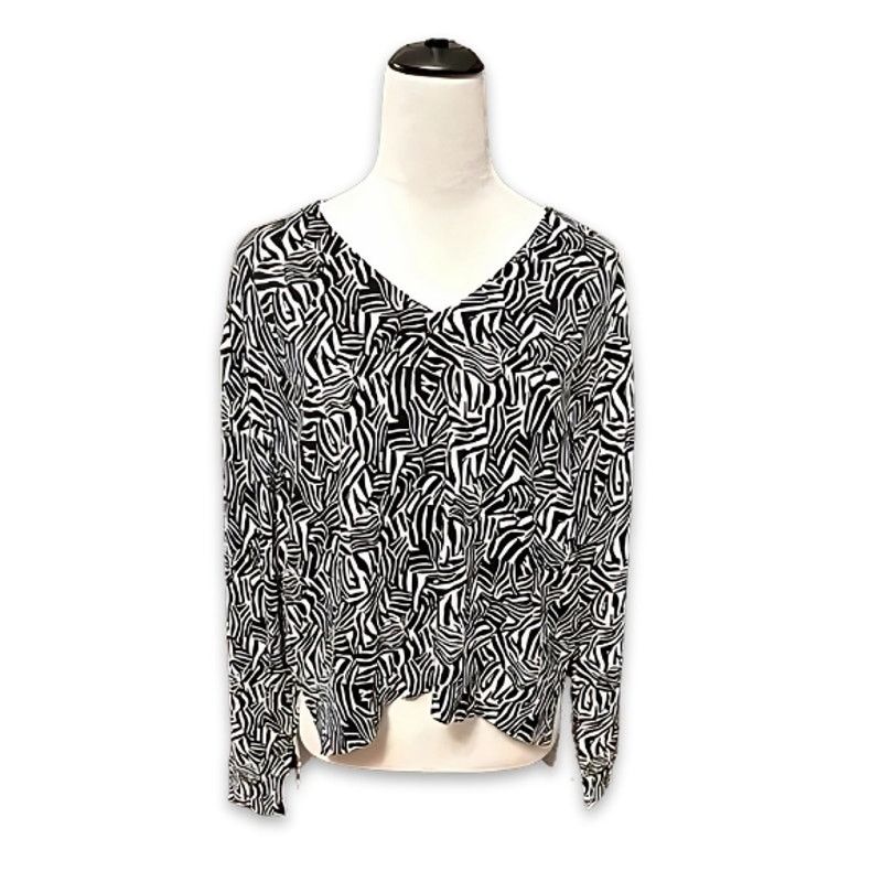 Michael Kors Michael Kors Sweater Long Sleeves Zebra Black/White L NWT Size L / US 10 / IT 46 - 2 Thumbnail
