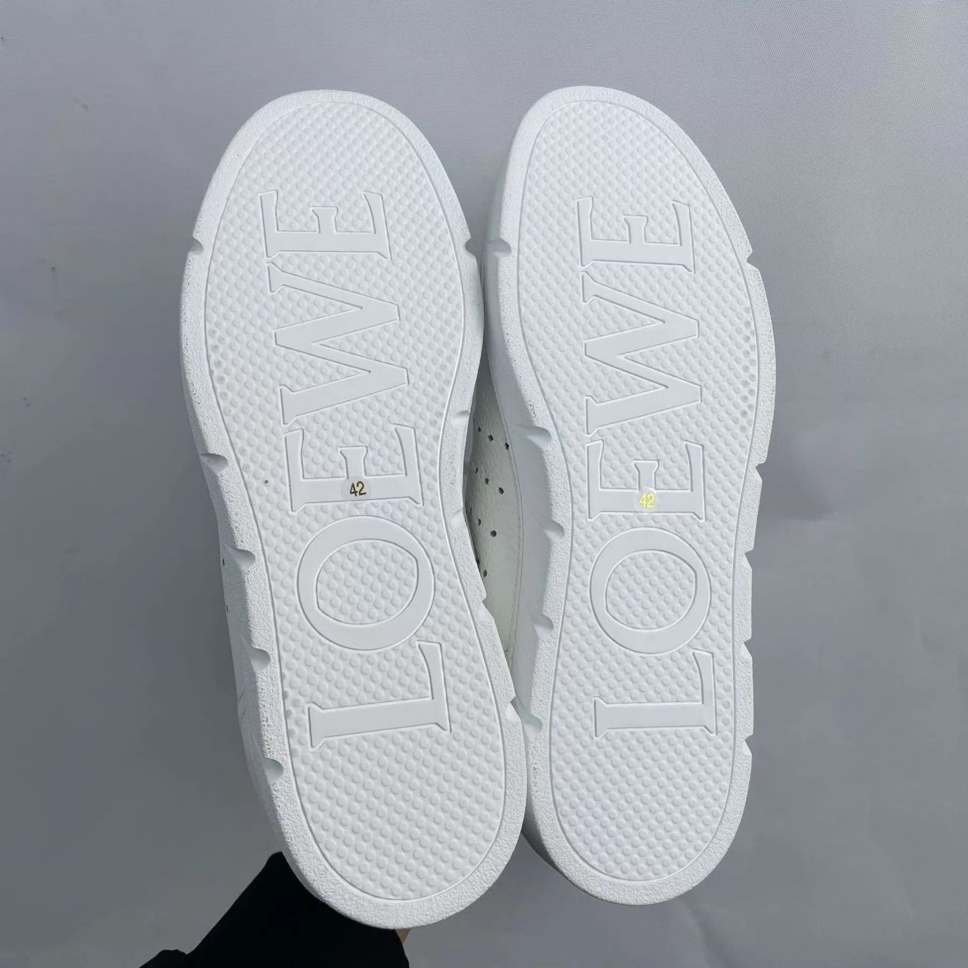 Loewe LOEWE White Men's 42 EU Leatherless Shoes Size US 9 / EU 42 - 3 Thumbnail