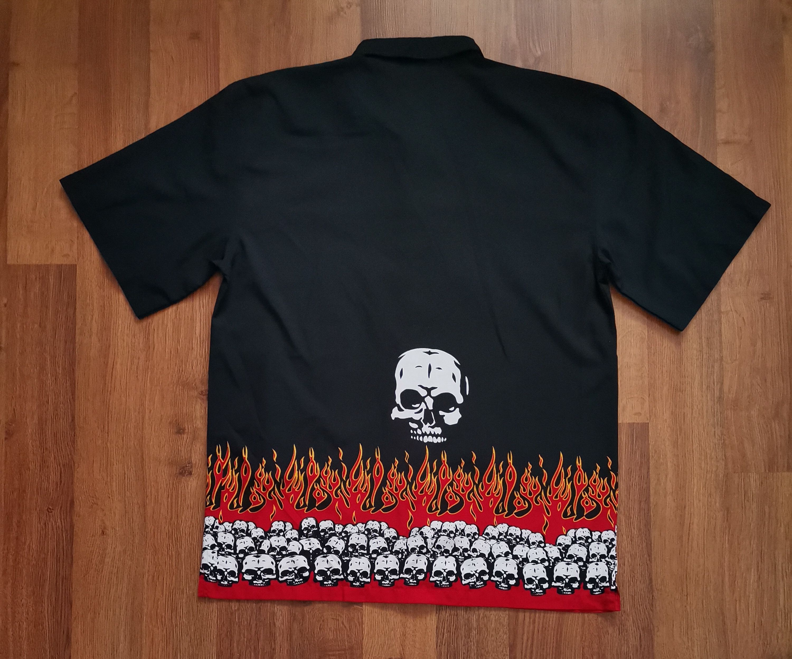 Vintage Vintage Savvy Skulls and Flames Shirt Size US L / EU 52-54 / 3 - 5 Thumbnail