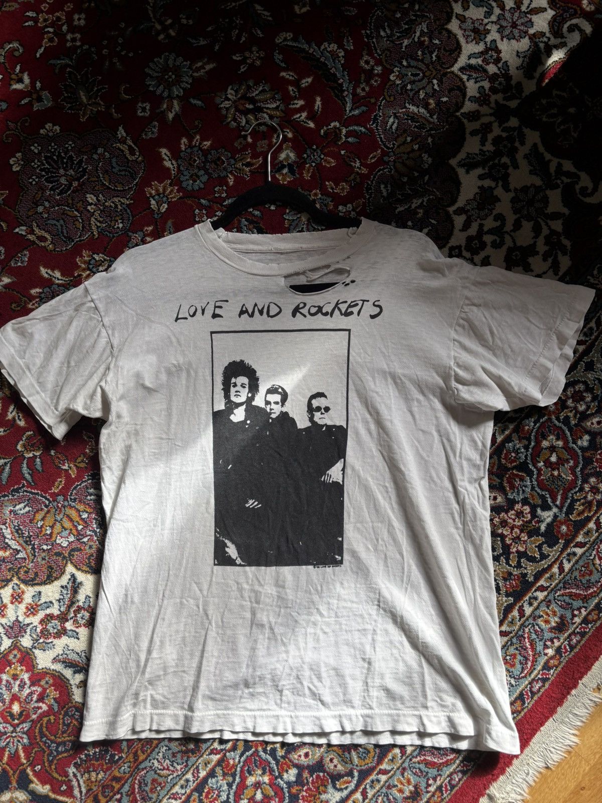 Vintage vintage love and rockets merch Size US M / EU 48-50 / 2 - 3 Thumbnail