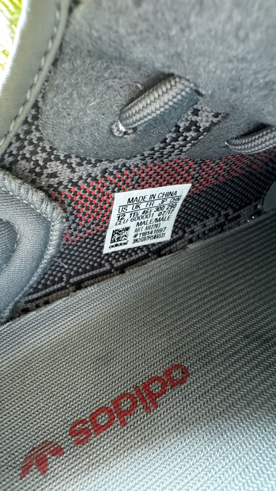 Yeezy Yeezy 350 V2 -Beluga Size US 12 / EU 45 - 3 Thumbnail