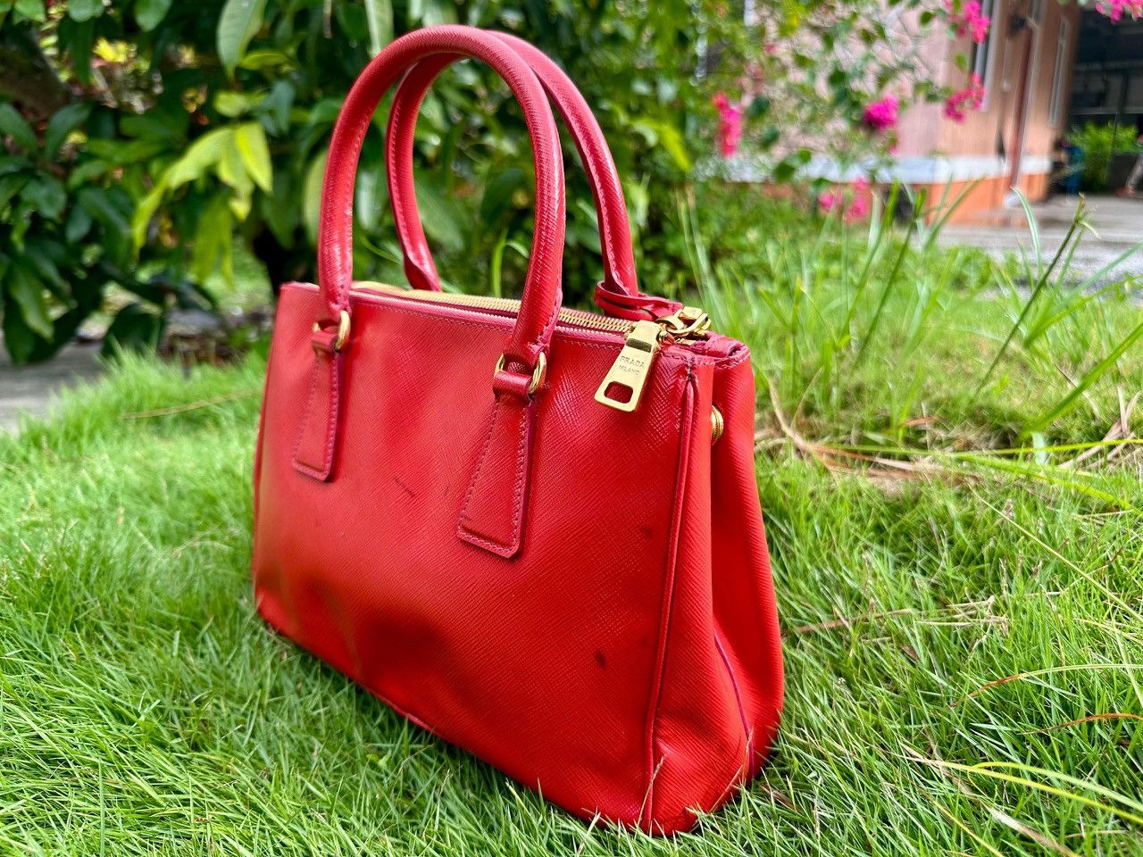 Prada Authentic Prada Saffiano Lux Small Galleria Double Zip Fuoco Size ONE SIZE - 3 Thumbnail
