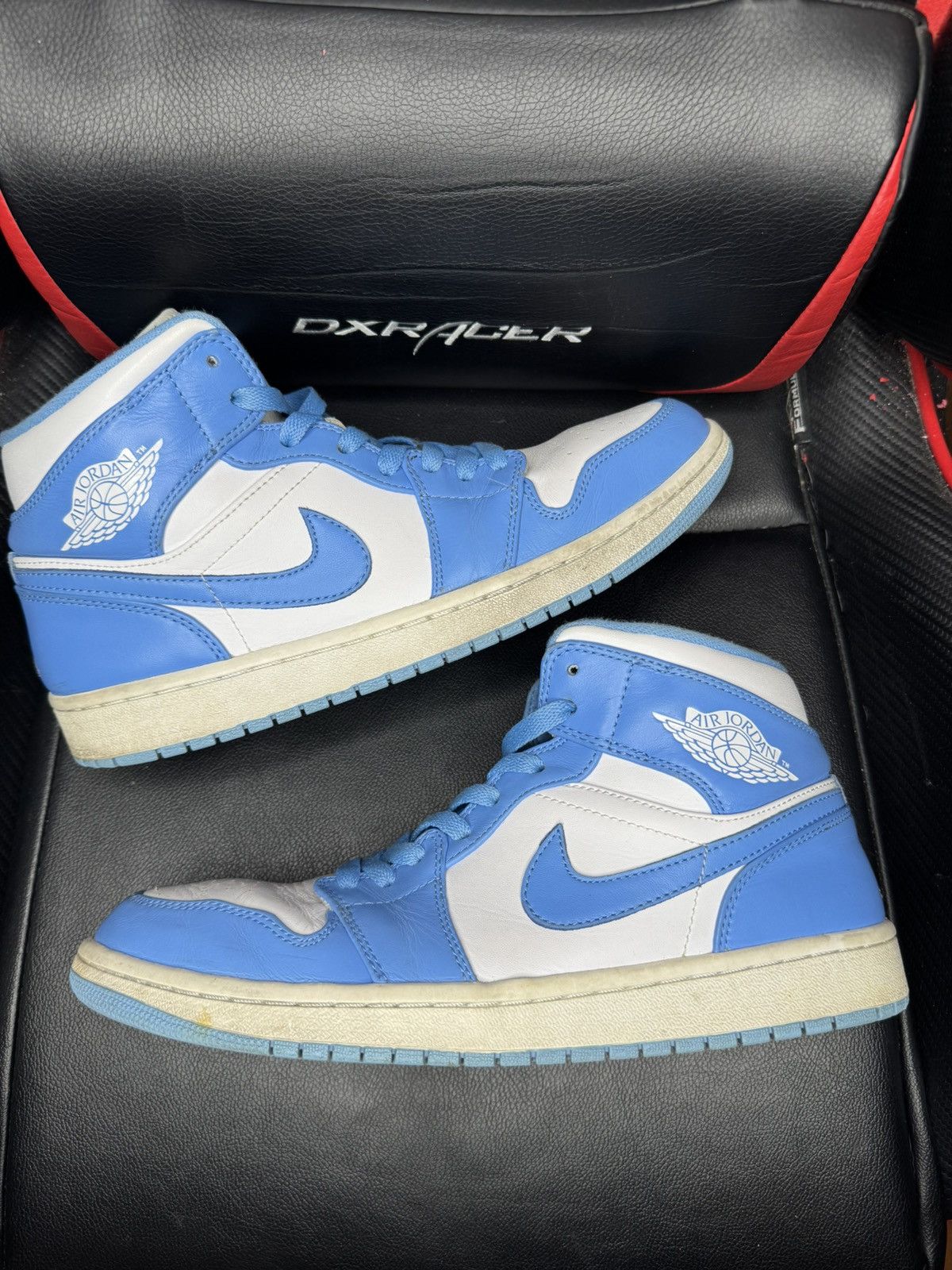 Jordan Brand Air Jordan 1 Mid ‘UNC’ - size 9.5 Size US 9.5 / EU 42-43 - 2 Thumbnail