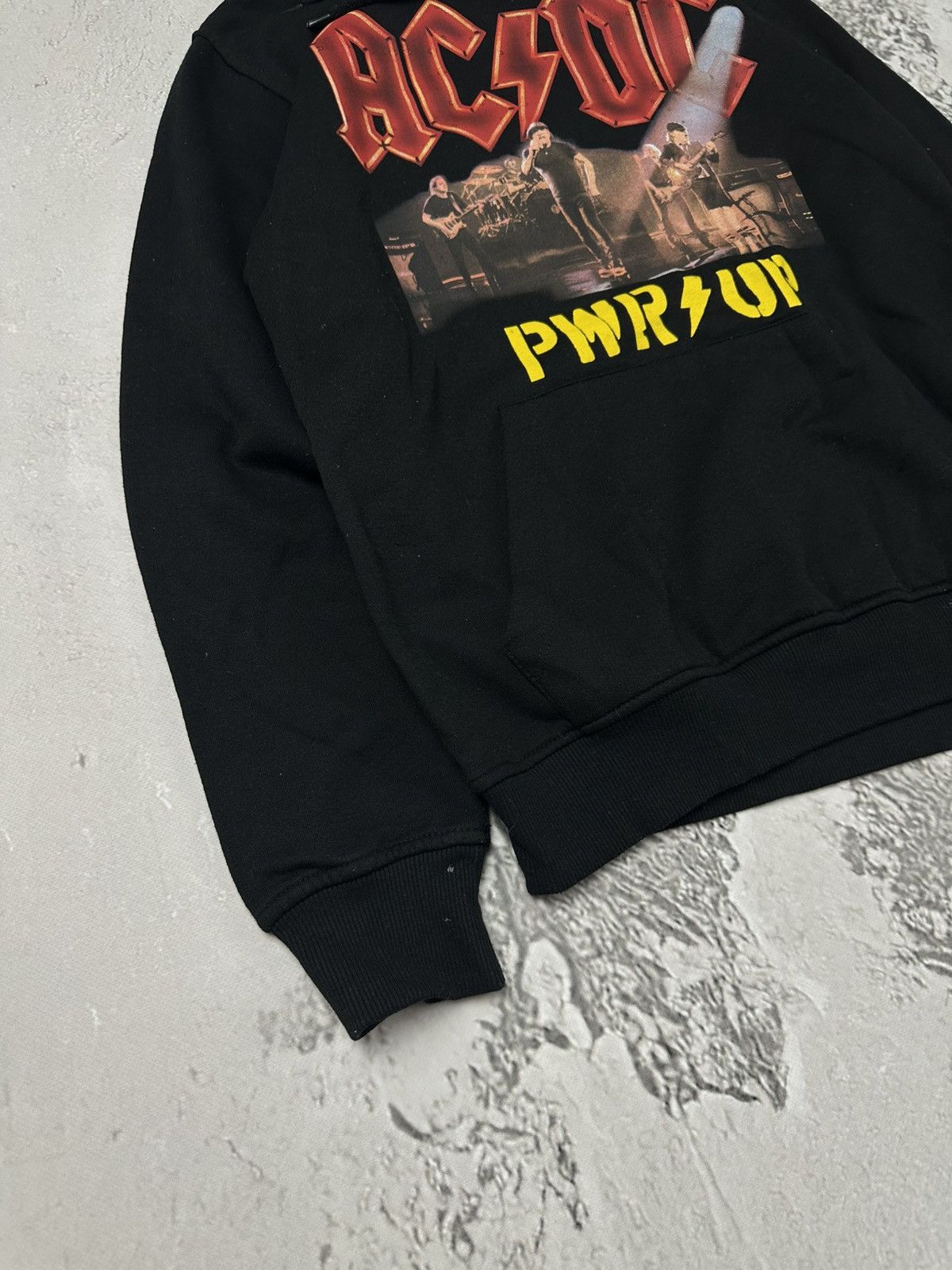 AC/DC 2022 AC/DC Power Up Album Rock Band Black Hoodie Concert Size US M / EU 48-50 / 2 - 3 Thumbnail