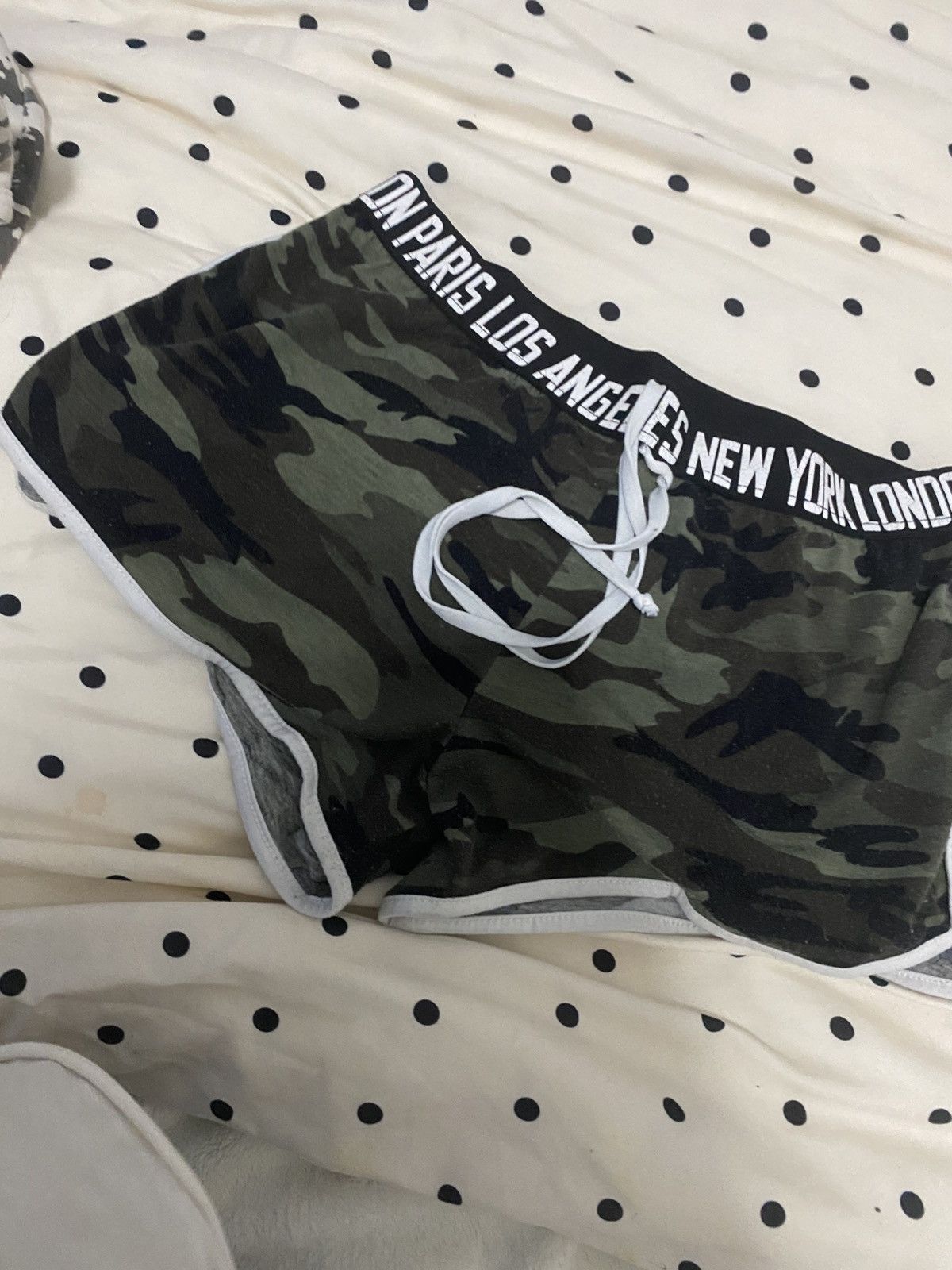 Other Green Cargo Mini Shorts Size 27" / US 4 / IT 40 - 2 Thumbnail