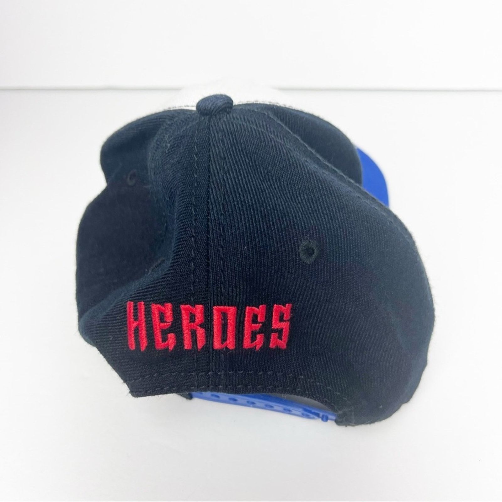Marvel Comics Marvel Avengers Embroidered Snap Back Trucker Cap Unisex OS Size ONE SIZE - 3 Thumbnail