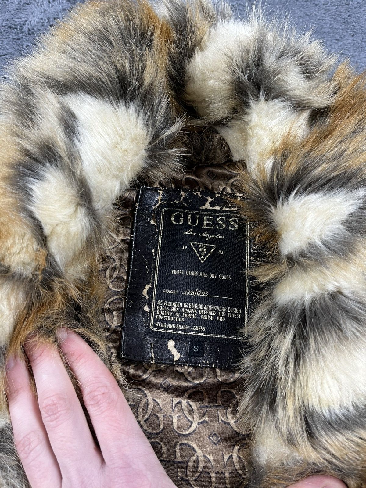 Guess Vintage Y2K Guess Faux Fur vest glamour 00s style size S Size S / US 4 / IT 40 - 5 Thumbnail