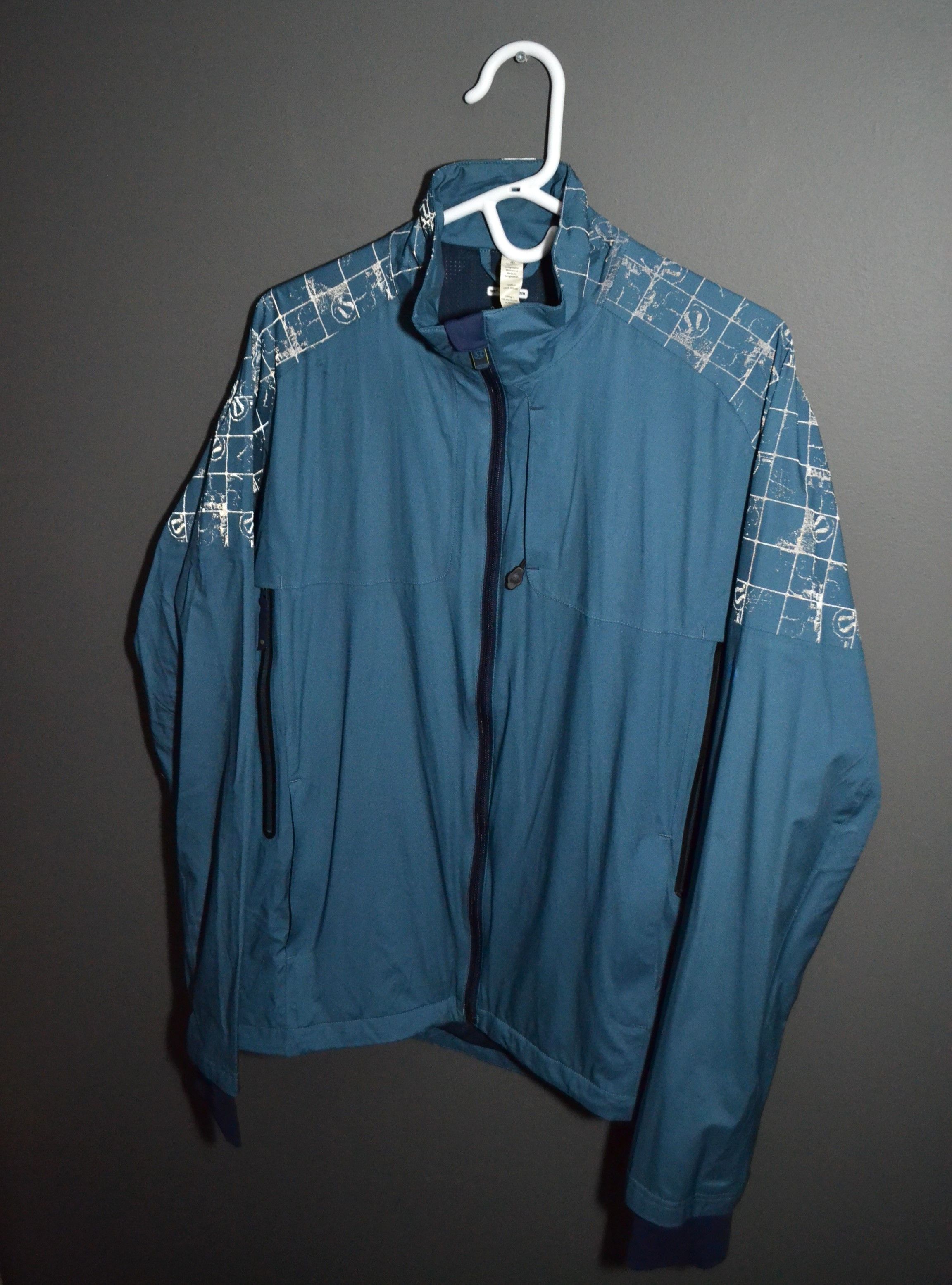 Lululemon Lululemon Sport Running Jacket size L Blue Reflective Nylon Size US L / EU 52-54 / 3 - 2 Thumbnail