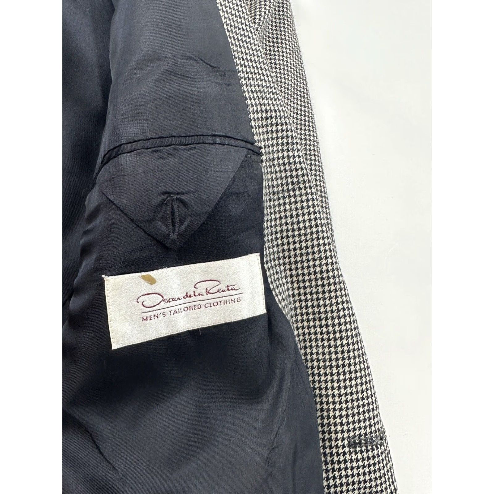 Oscar De La Renta Oscar de la Renta Blazer Sport Coat Men 42R Notch Lapel Black White Tweed Herringbone Dry Clean Only 1 Piece Regular Fit Inner Pockets Jacket Coat Size 42R - 5 Thumbnail