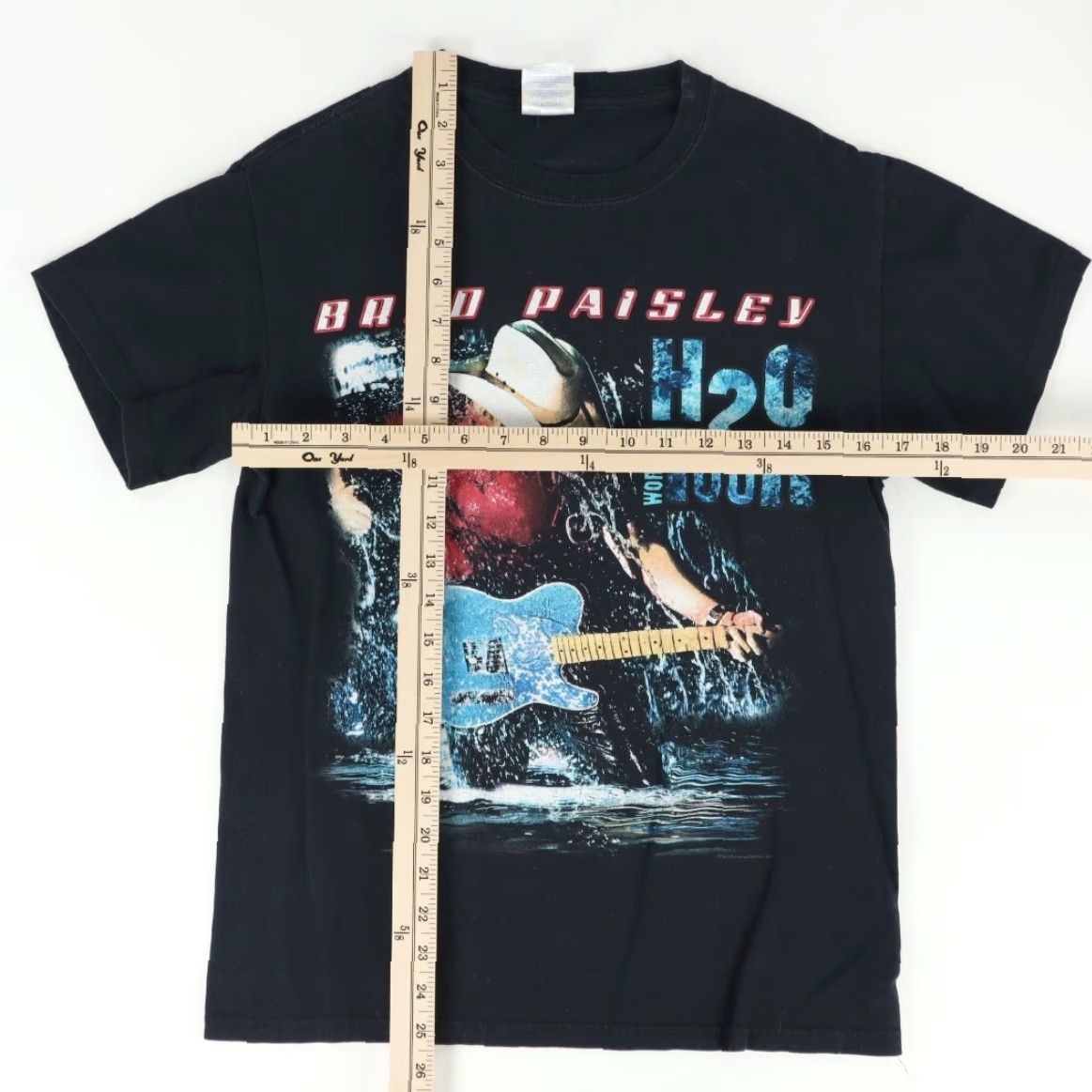 Gildan Brad Paisley H2O Tour Gildan Solid T-Shirt Black Men's S Size US S / EU 44-46 / 1 - 2 Thumbnail