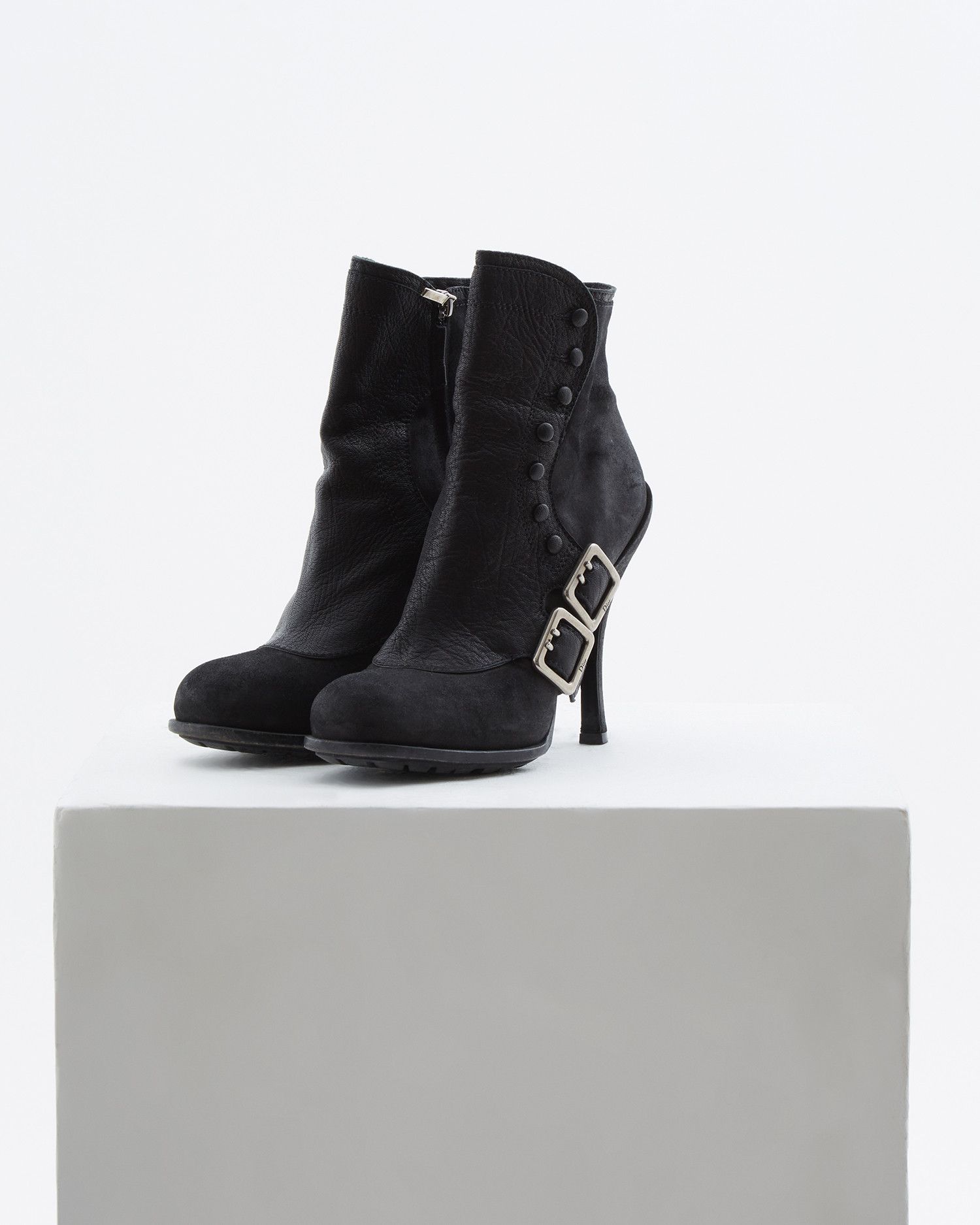 S/S 2010 Black leather ankle boots