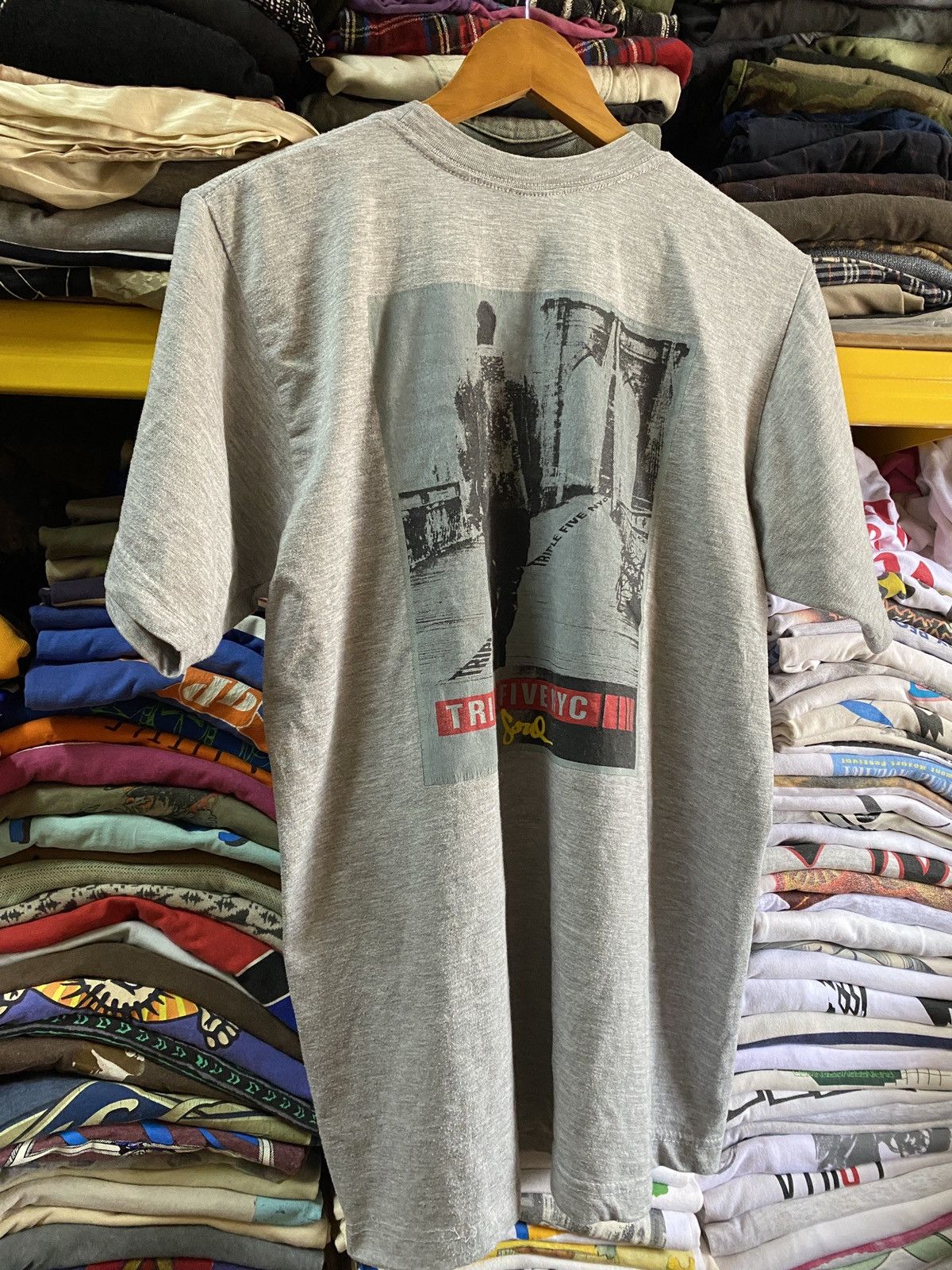 Triple 5 Soul × Vintage Vintage 90s Triple 5 Soul NYC Size US M / EU 48-50 / 2 - 7 Thumbnail