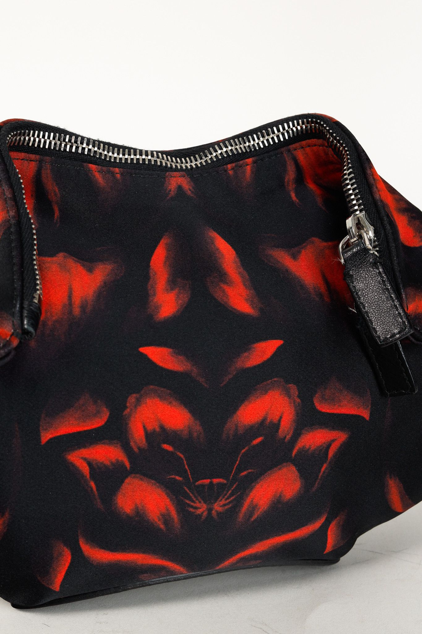 Alexander McQueen Alexander McQueen Floral Mana Clutch Fabric Zip Up Clutch Size ONE SIZE - 13 Thumbnail